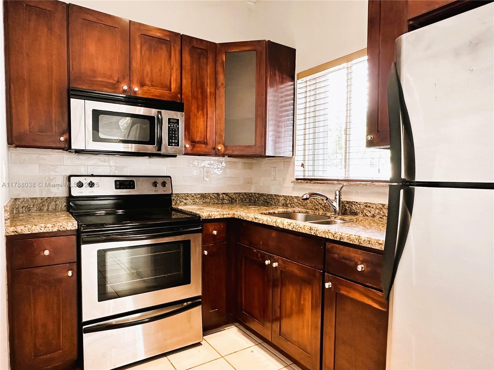 Rental Property at 842 Sw 14th Ave 6, Miami, Broward County, Florida - Bedrooms: 2 
Bathrooms: 1  - $2,200 MO.