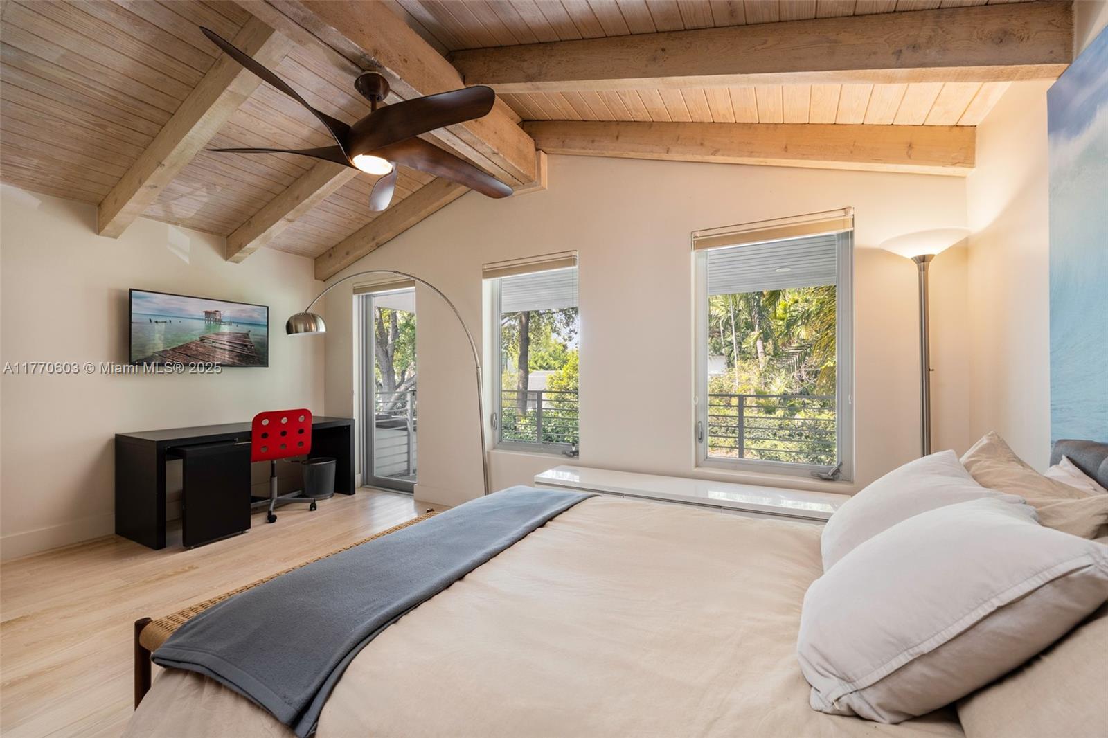 COCONUT GROVE MANOR - Residential