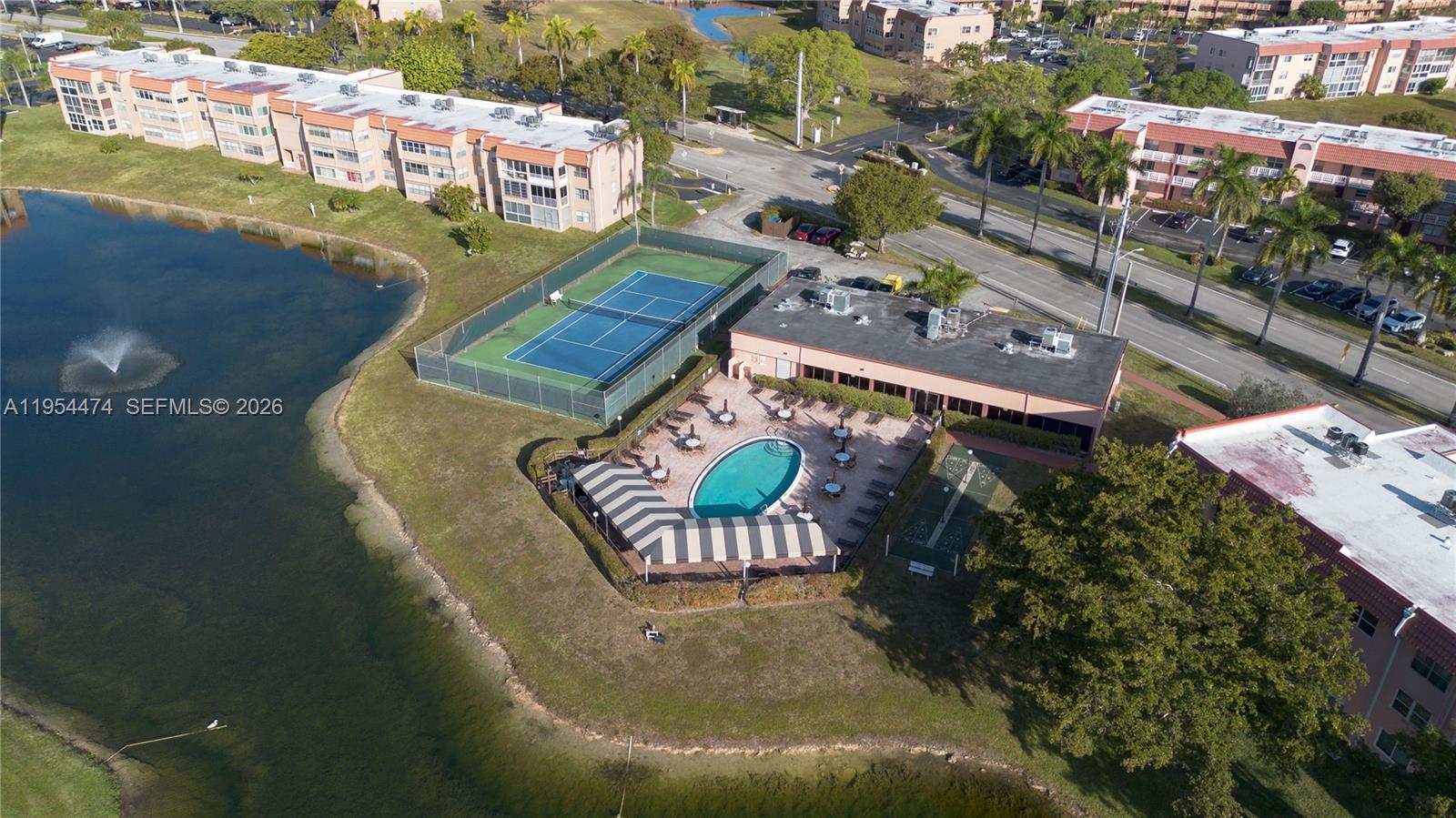 SUNRISE LAKES 128 CONDO - Residential