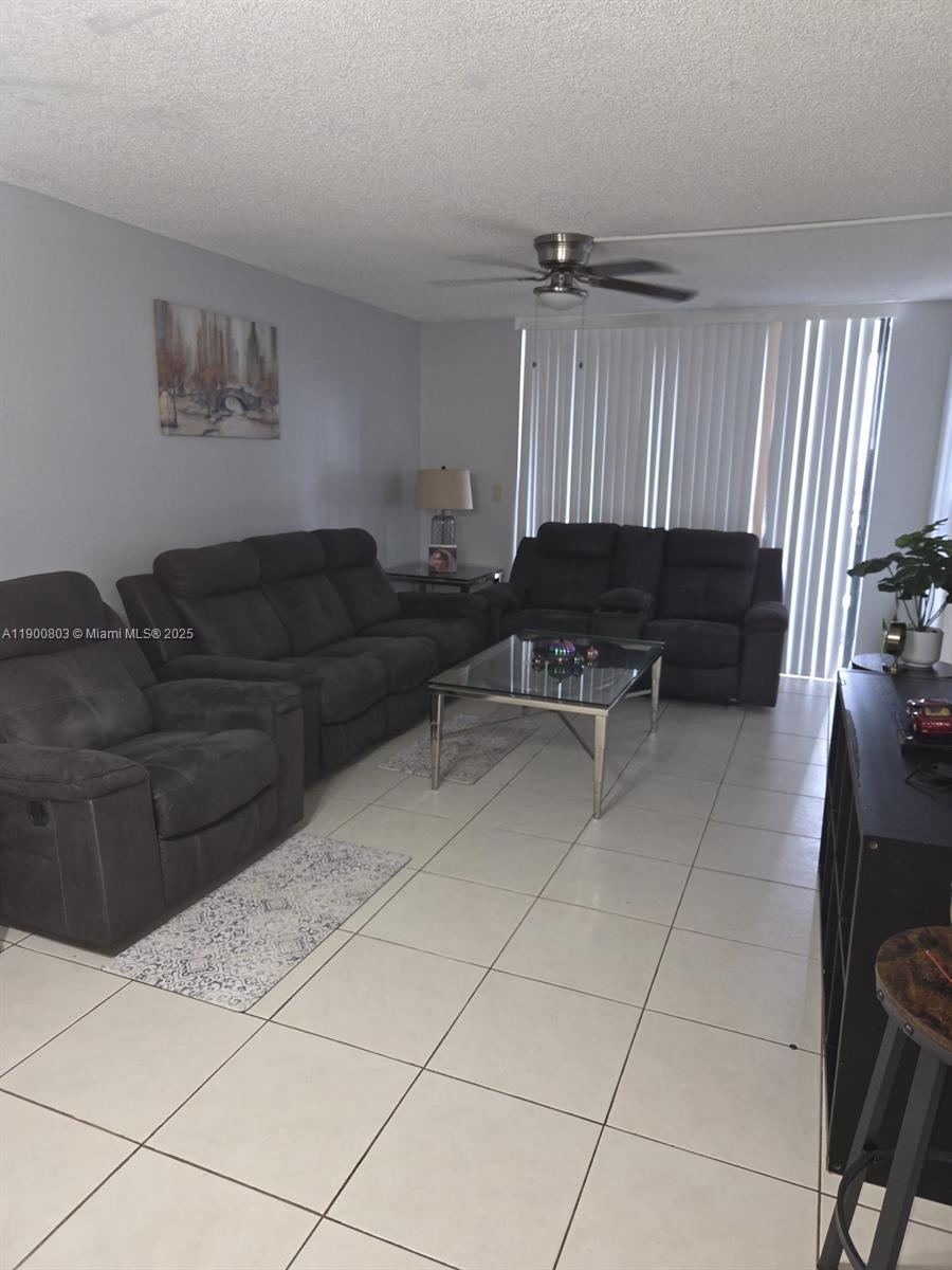 LAKE EMERALD CONDOMINIUMS - Residential