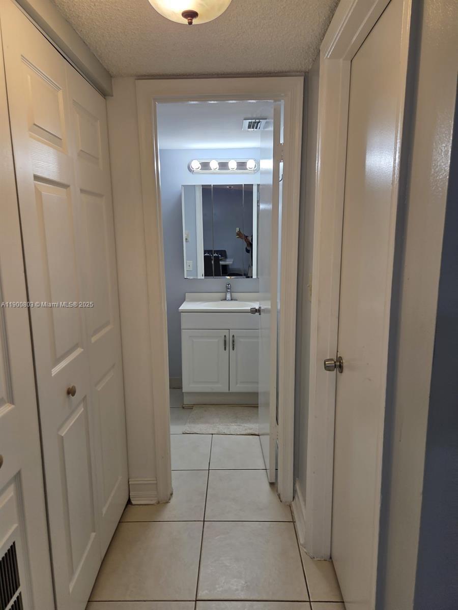 LAKE EMERALD CONDOMINIUMS - Residential