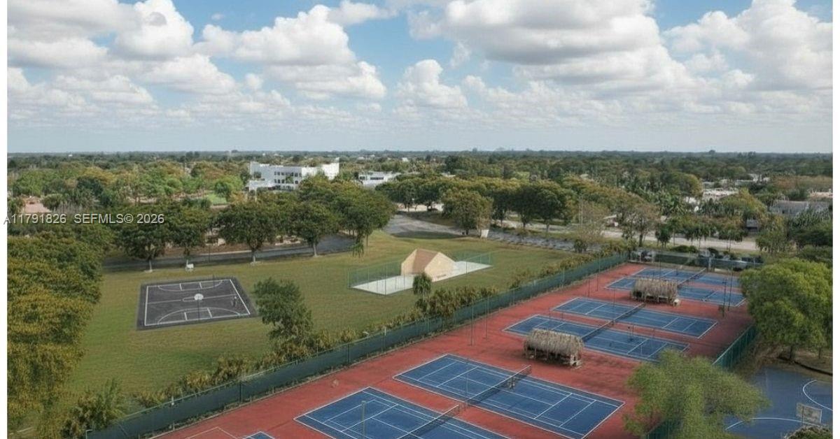 WINSTON PARK UNIT TWO - Residential