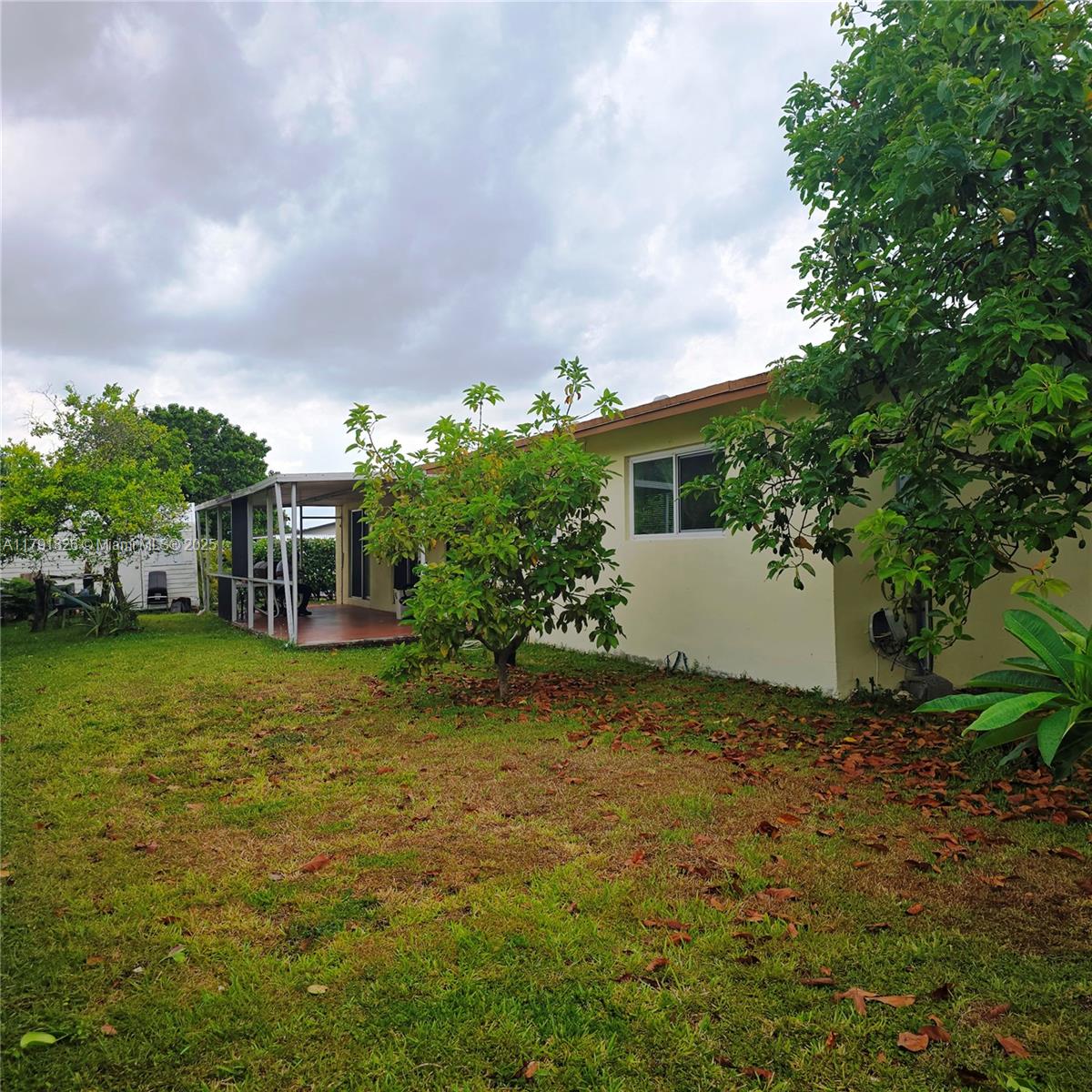 WINSTON PARK UNIT TWO - Residential