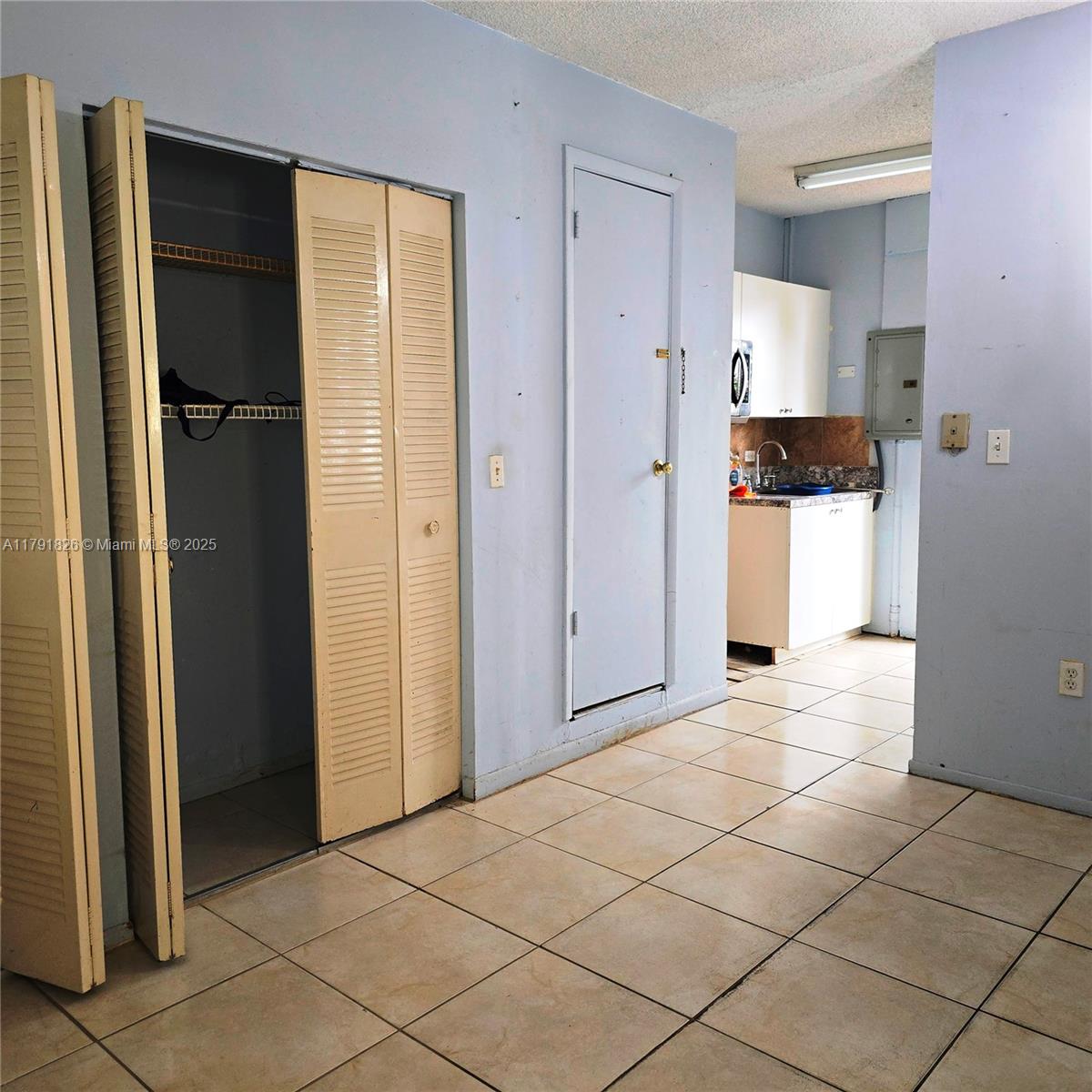 WINSTON PARK UNIT TWO - Residential