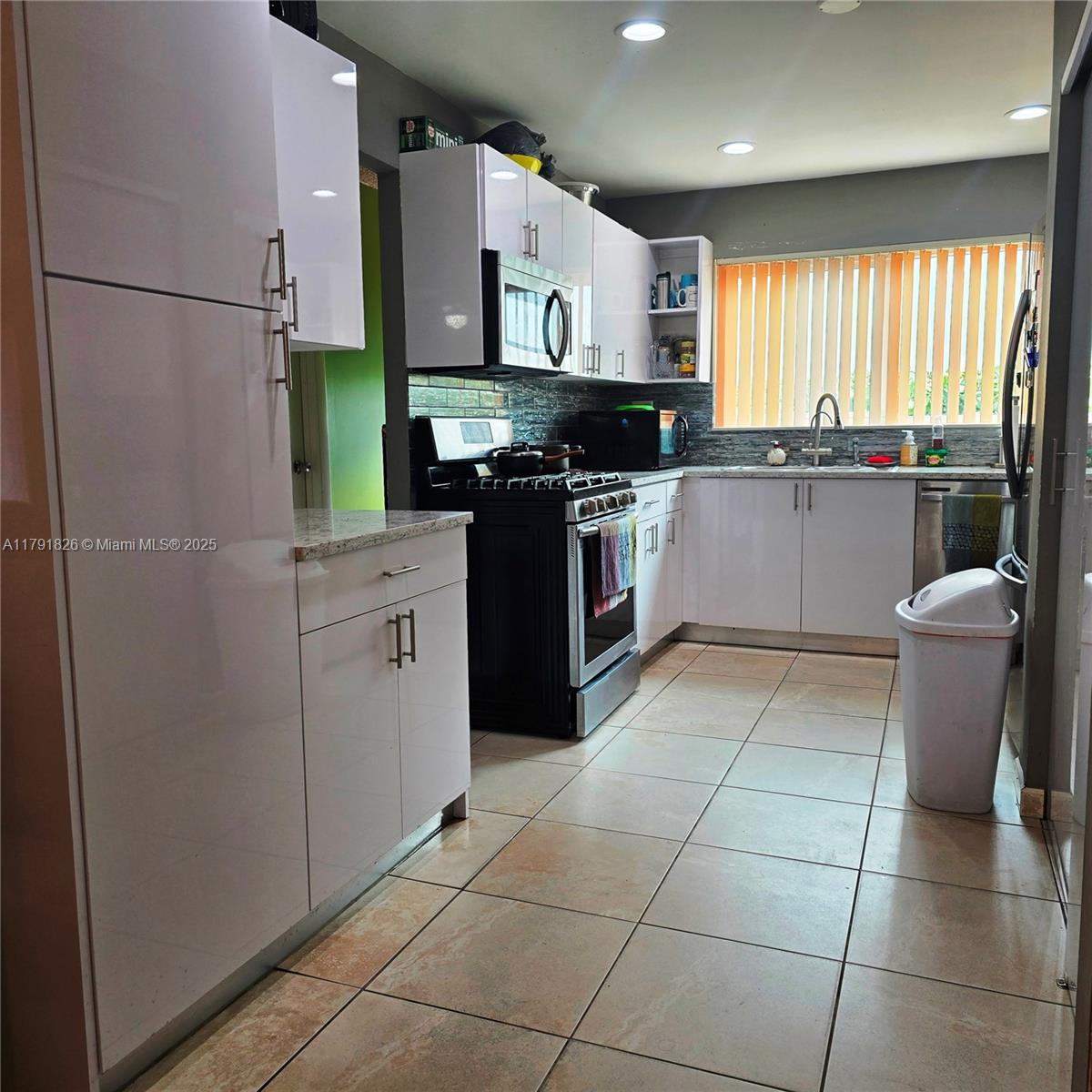 WINSTON PARK UNIT TWO - Residential