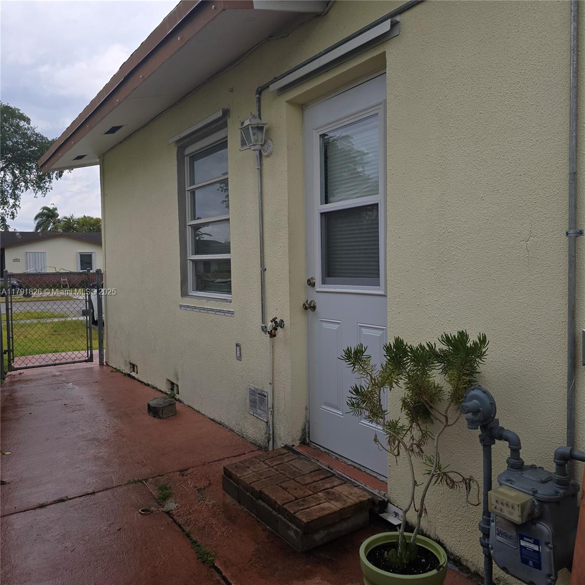 WINSTON PARK UNIT TWO - Residential