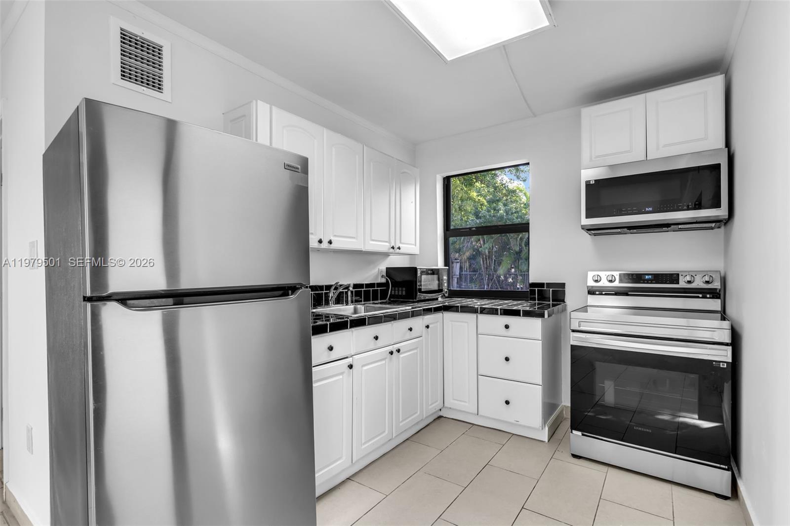 AMENDED PLAT OF ARDMORE H - Residential Lease