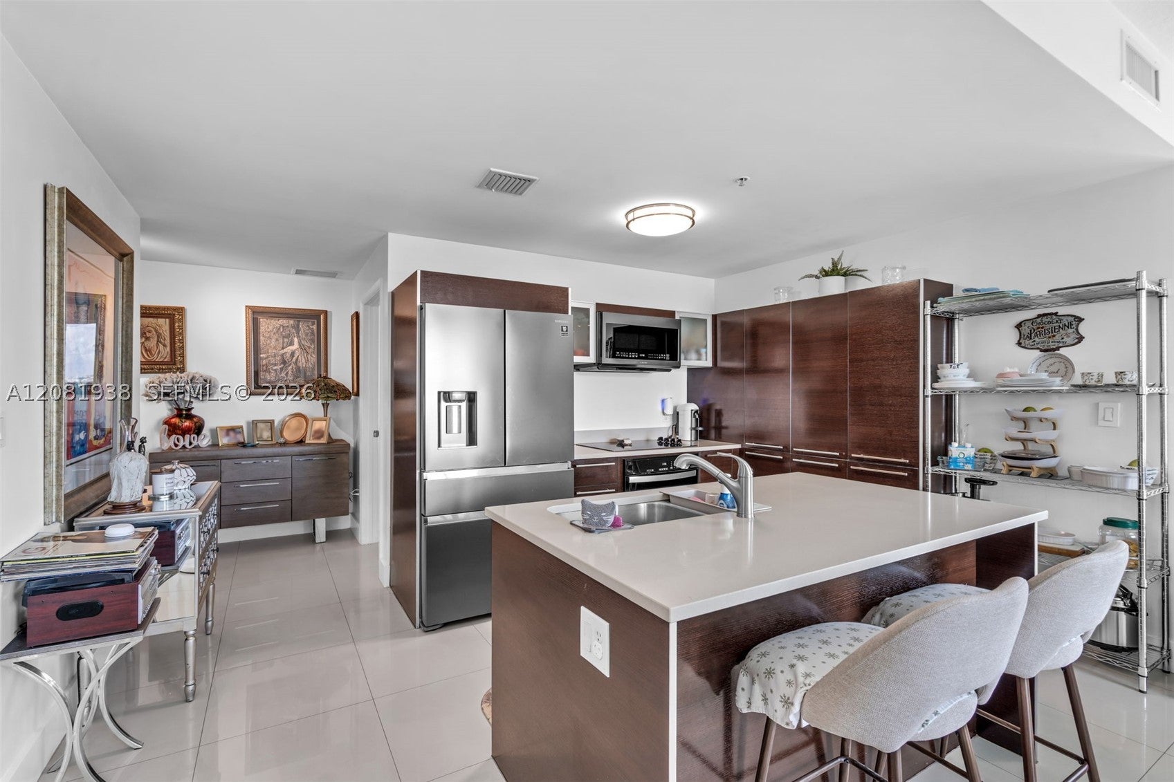 1900 N Bayshore Dr 2111
