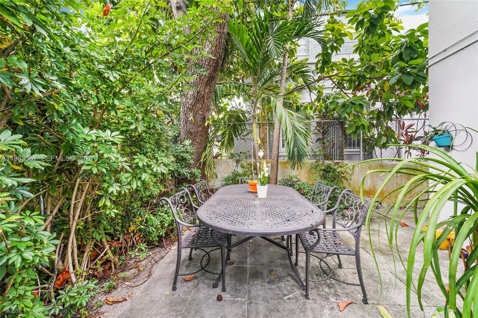 SHADOWLAWN - Residential Lease