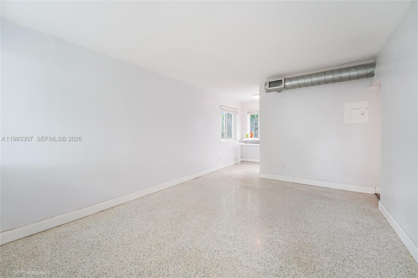 SHADOWLAWN - Residential Lease