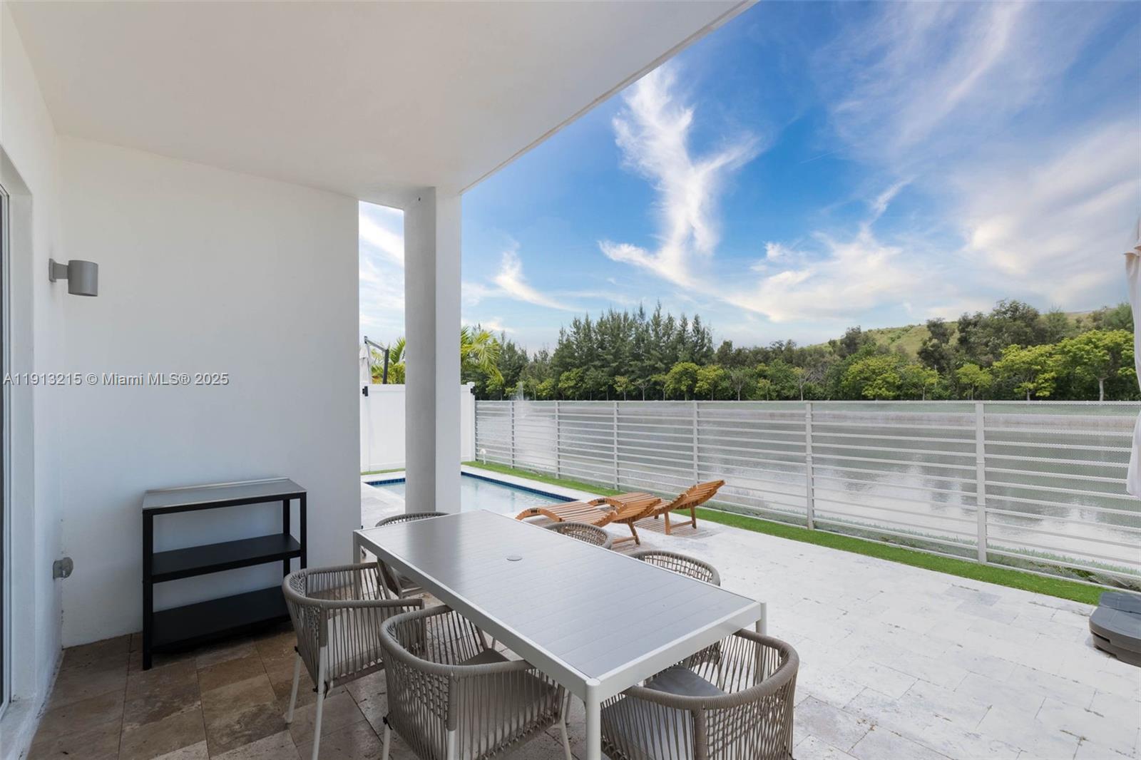 DORAL PALMS SOUTH - Residential