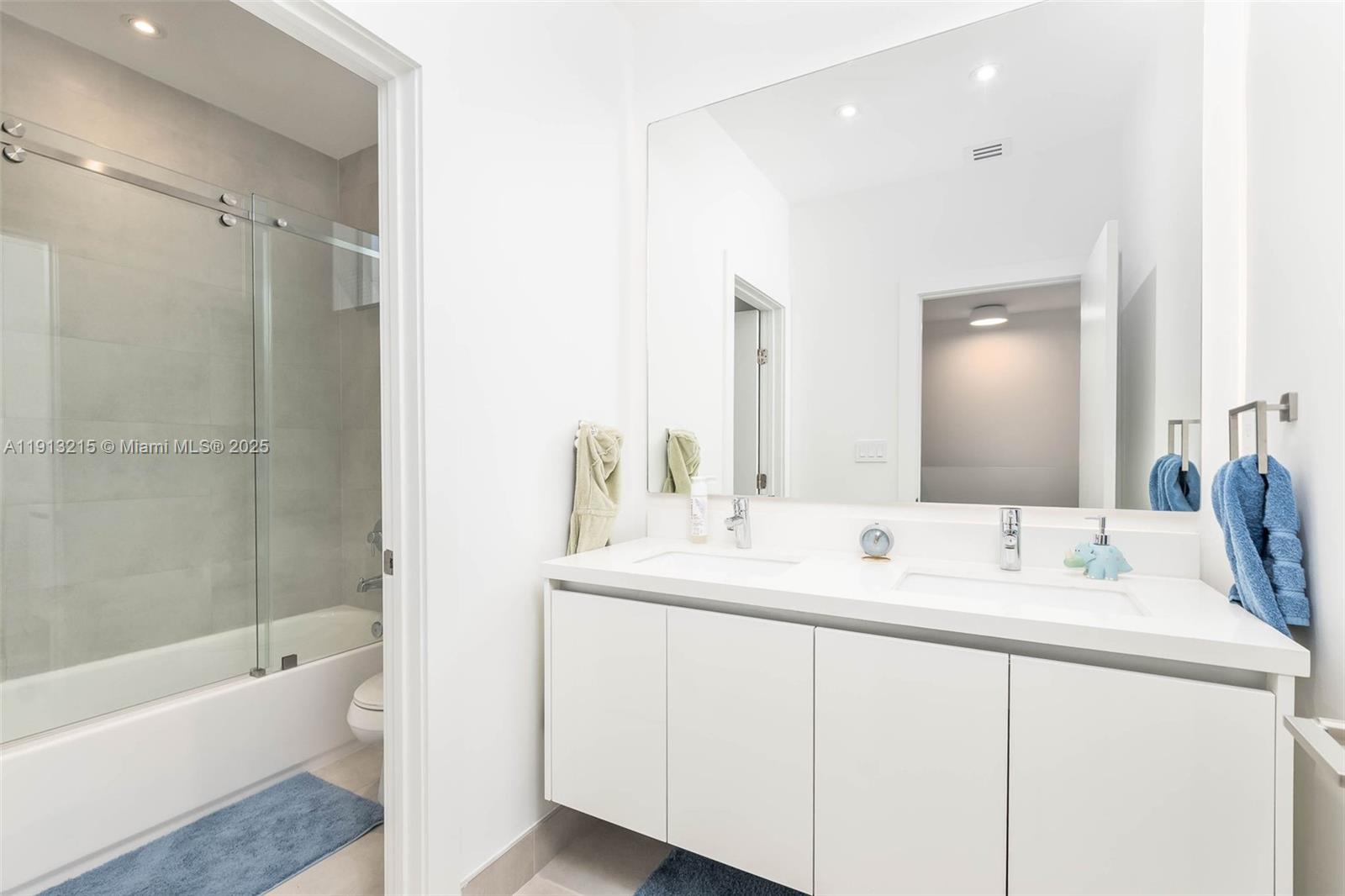 DORAL PALMS SOUTH - Residential