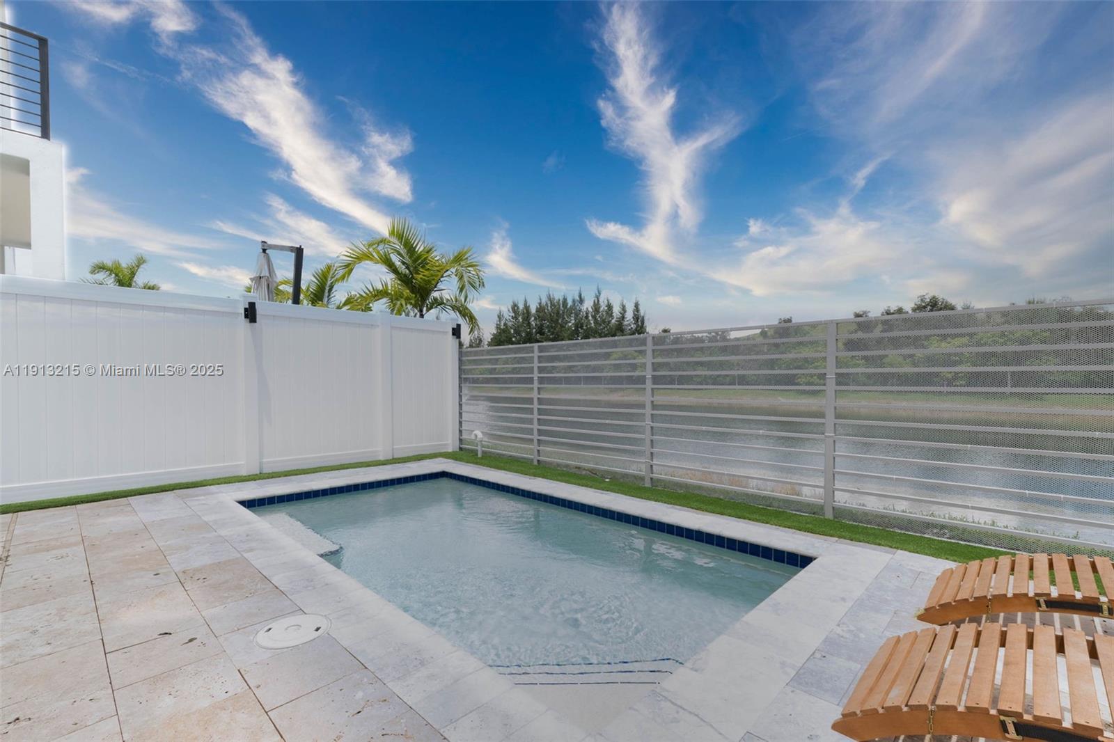 DORAL PALMS SOUTH - Residential