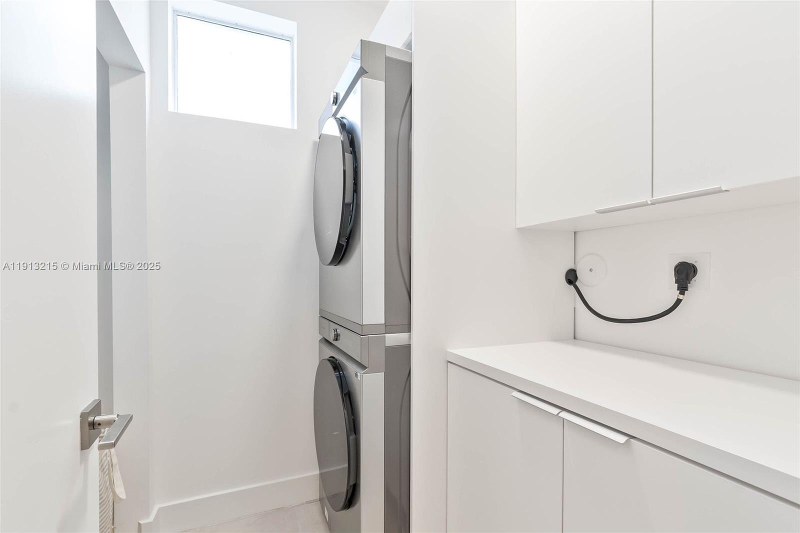 DORAL PALMS SOUTH - Residential