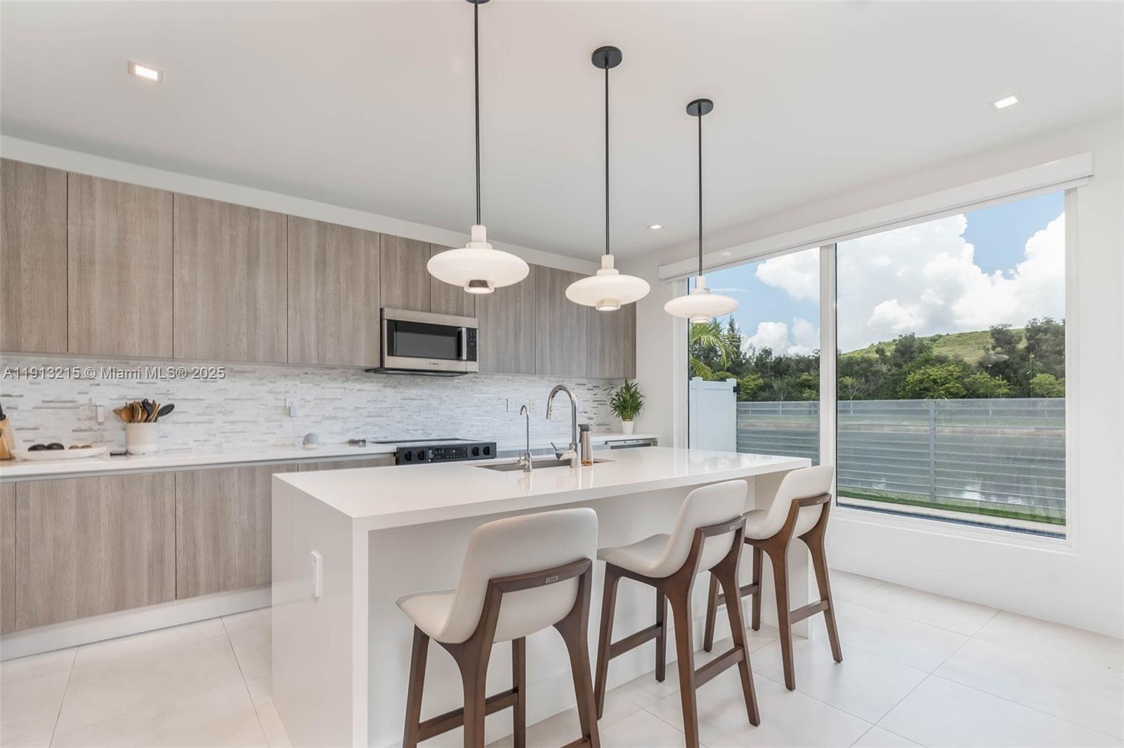 DORAL PALMS SOUTH - Residential