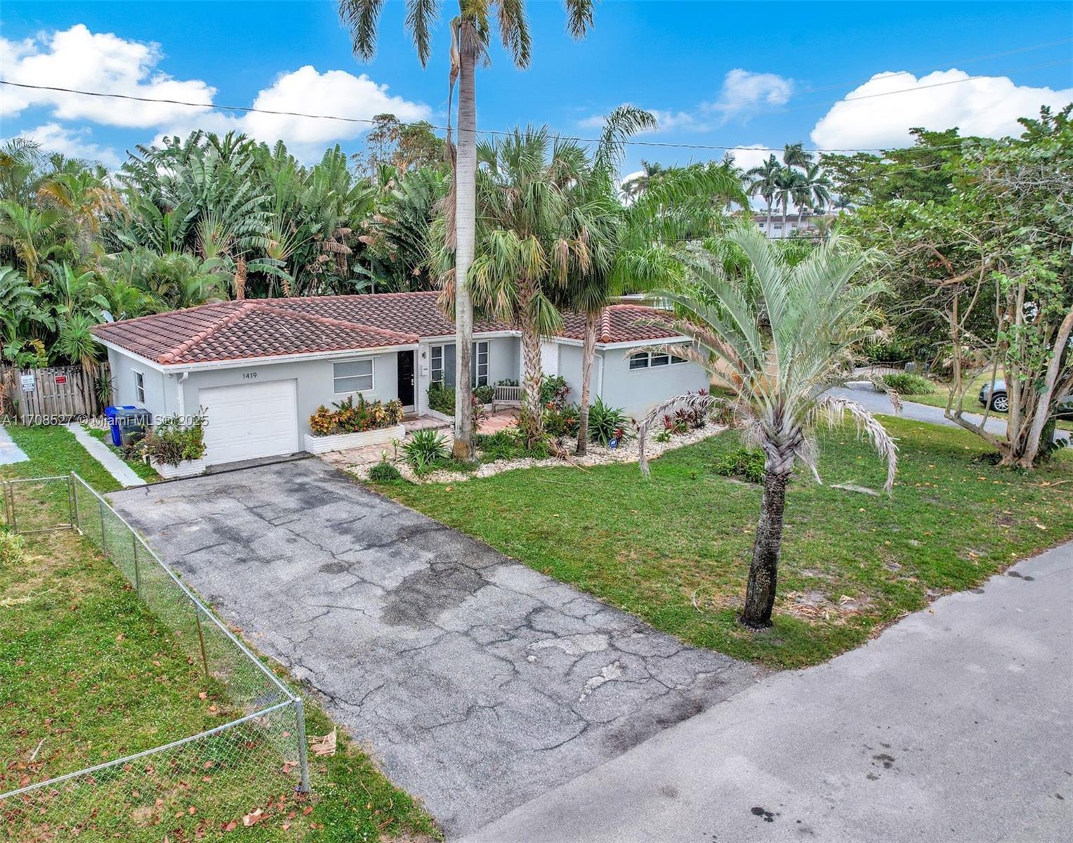 Property for Sale at 1419 N 16th Ct, Hollywood, Broward County, Florida - Bedrooms: 2 
Bathrooms: 2  - $679,000