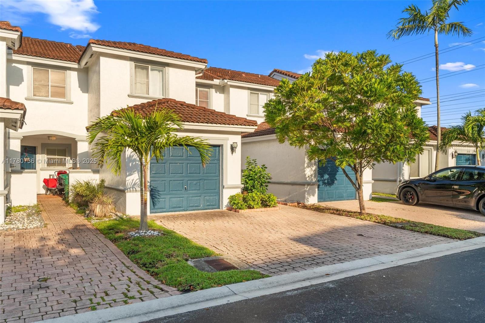 Property for Sale at 4866 Nw 114th Ct, Doral, Miami-Dade County, Florida - Bedrooms: 3 
Bathrooms: 3  - $590,000