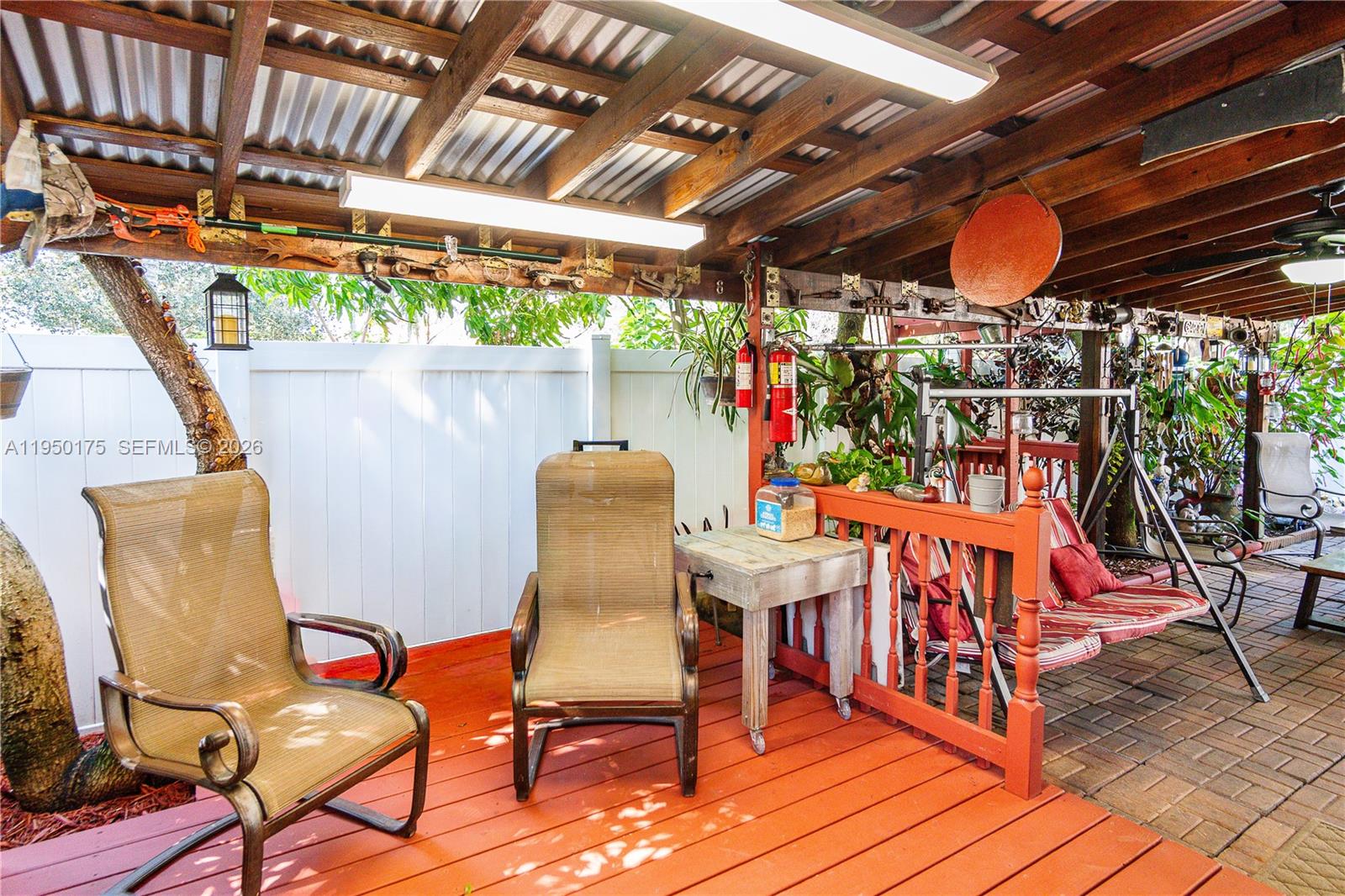 PORTOFINO PALMS - Residential