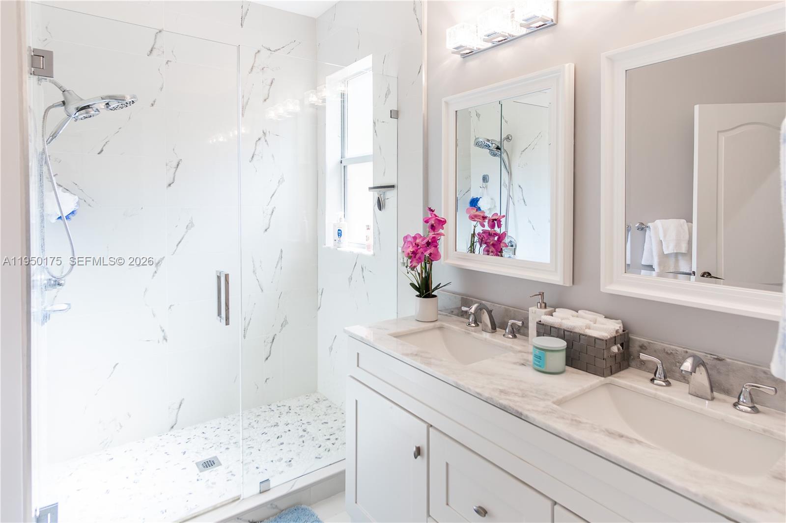 PORTOFINO PALMS - Residential