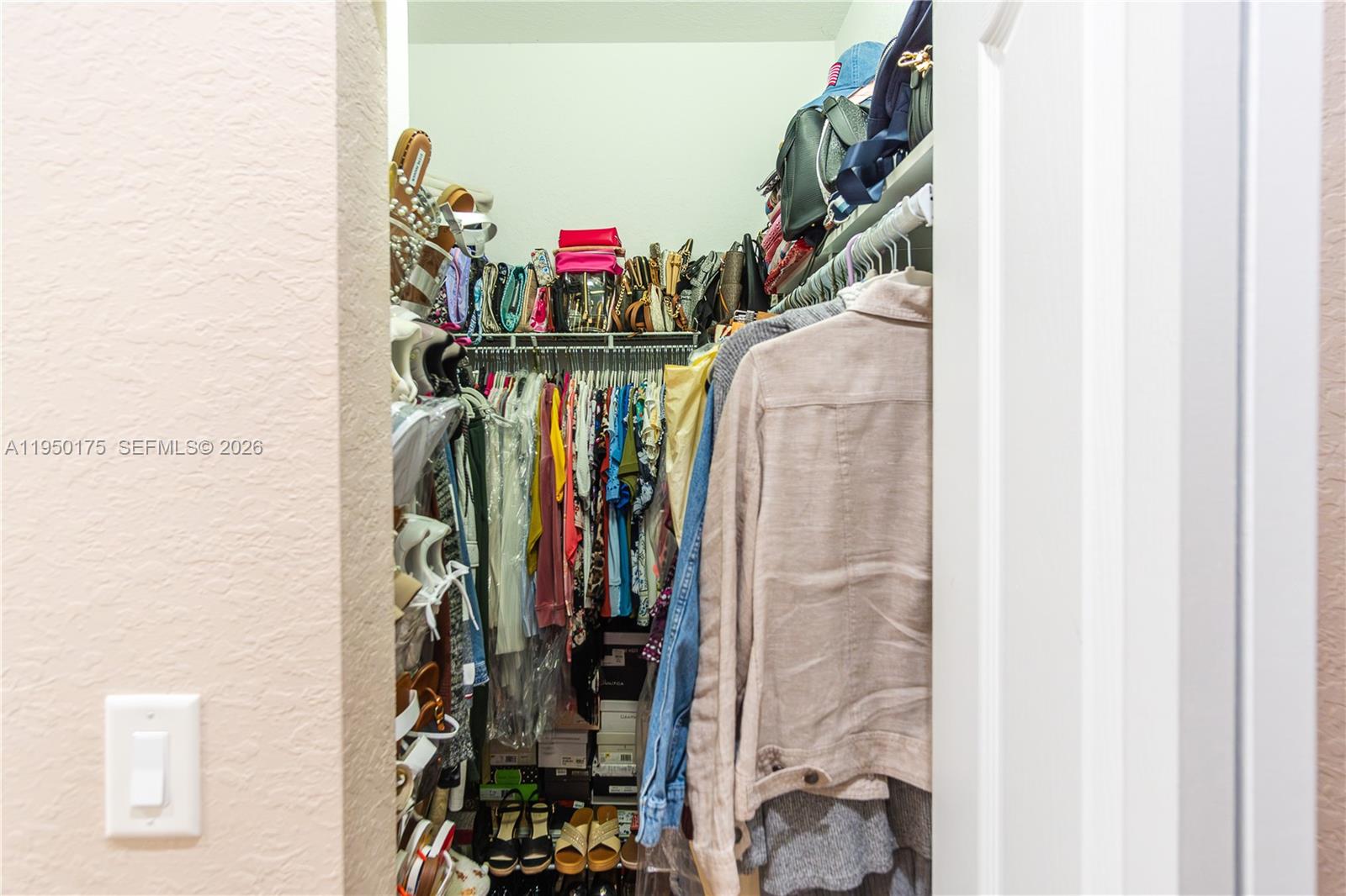 PORTOFINO PALMS - Residential