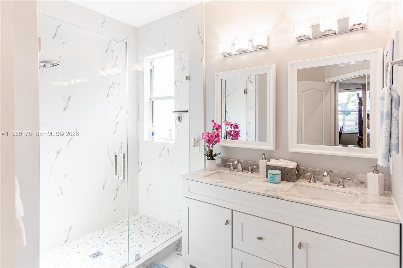 PORTOFINO PALMS - Residential