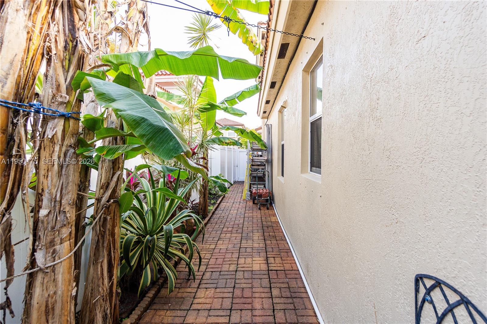 PORTOFINO PALMS - Residential