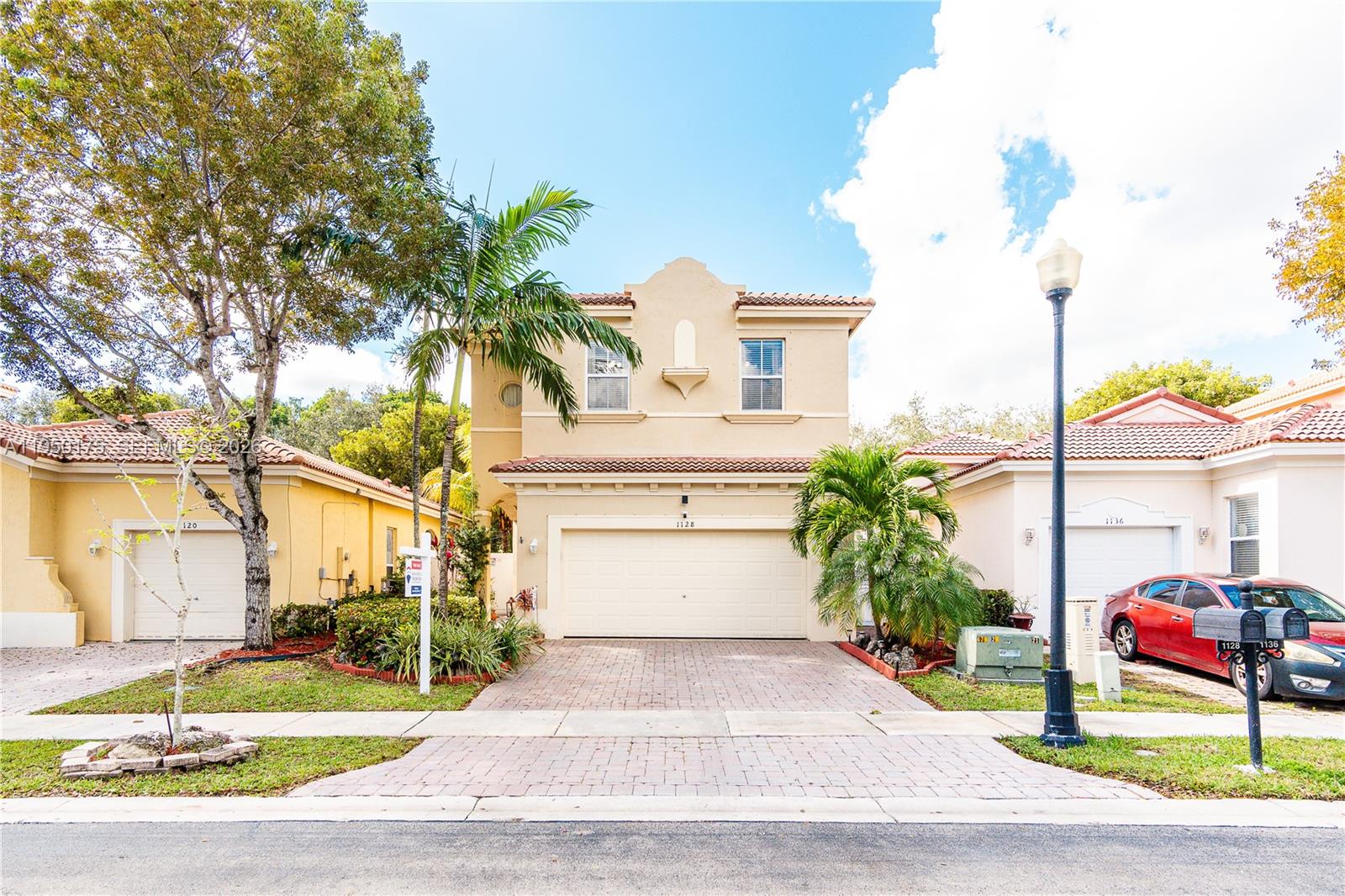 PORTOFINO PALMS - Residential