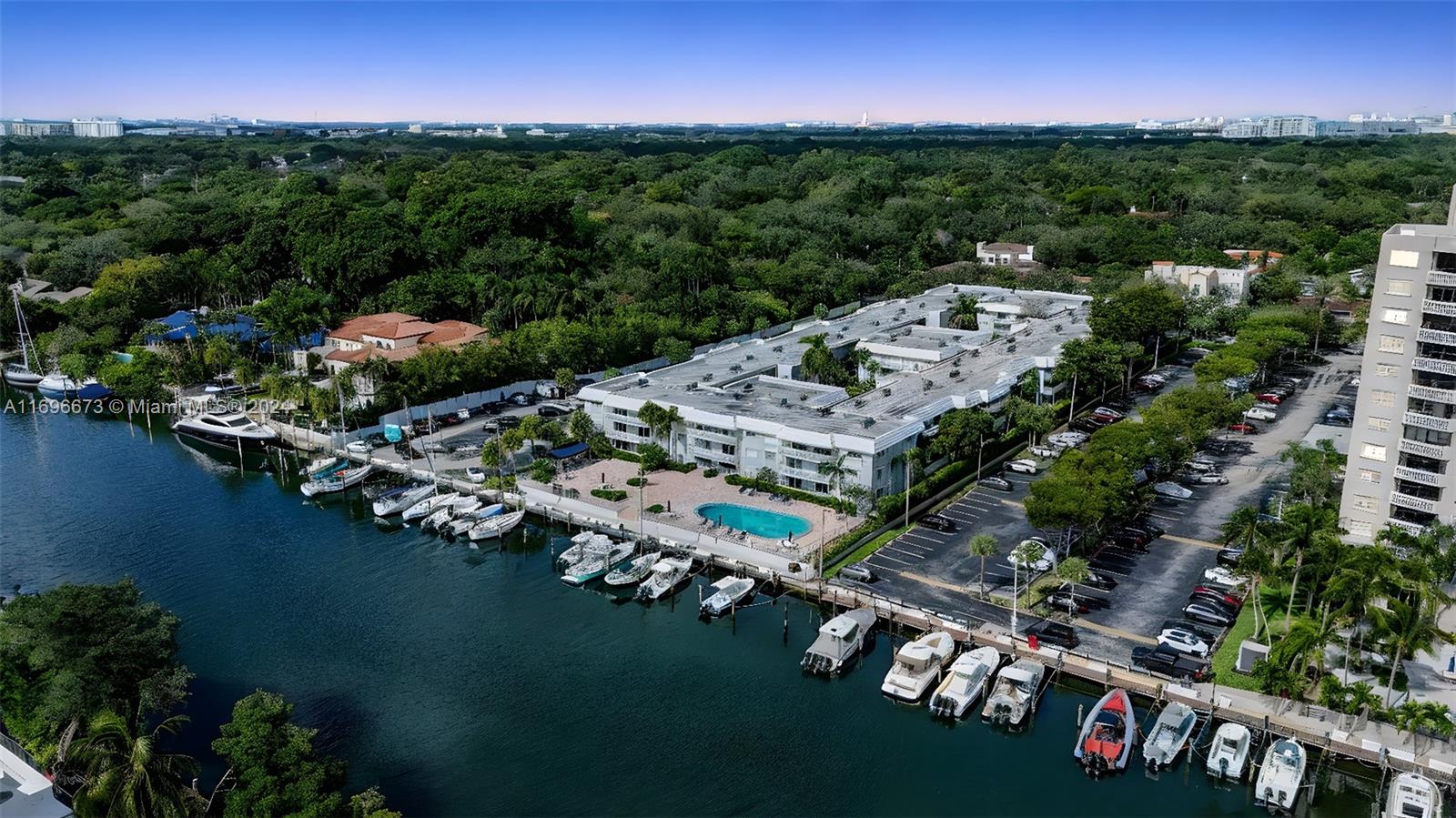 LOCATION, LOCATION, LOCATION !!
Beautiful one bedroom two baths unit in sought after Edgewater.
Unit has been remodeled and is ready for its new owner.
Located on a tree line street with peaceful surroundings, as well as a short drive away to restaurants and shopping in the Coral Gables area.
This won't last !!
Best price in the area !!