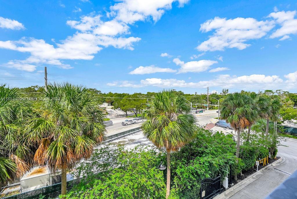 SYMPHONY NORTH CONDO - Residential