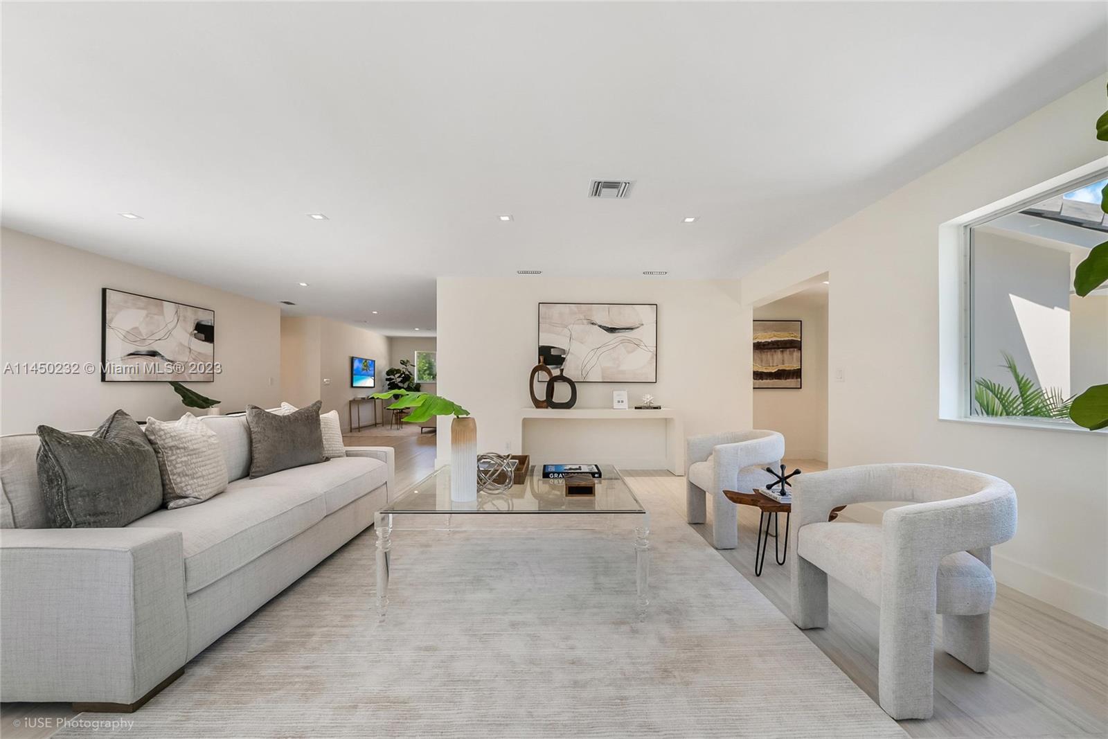 CORAL GABLES RIVIERA SEC - Residential