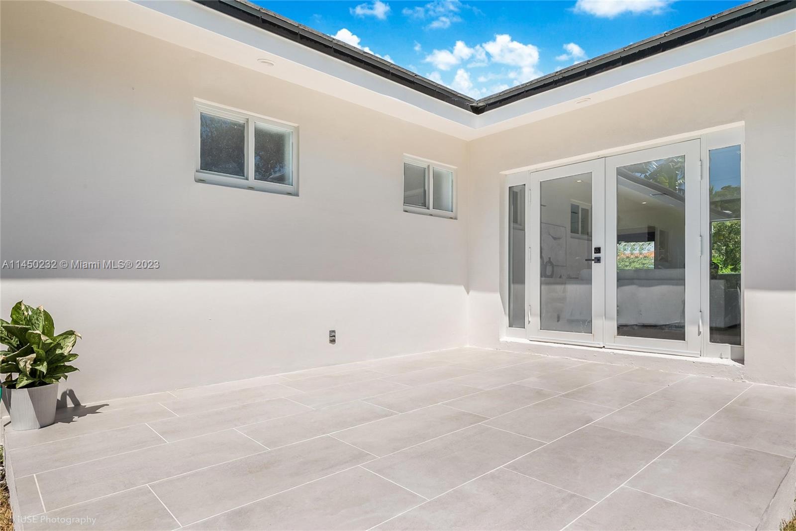 CORAL GABLES RIVIERA SEC - Residential