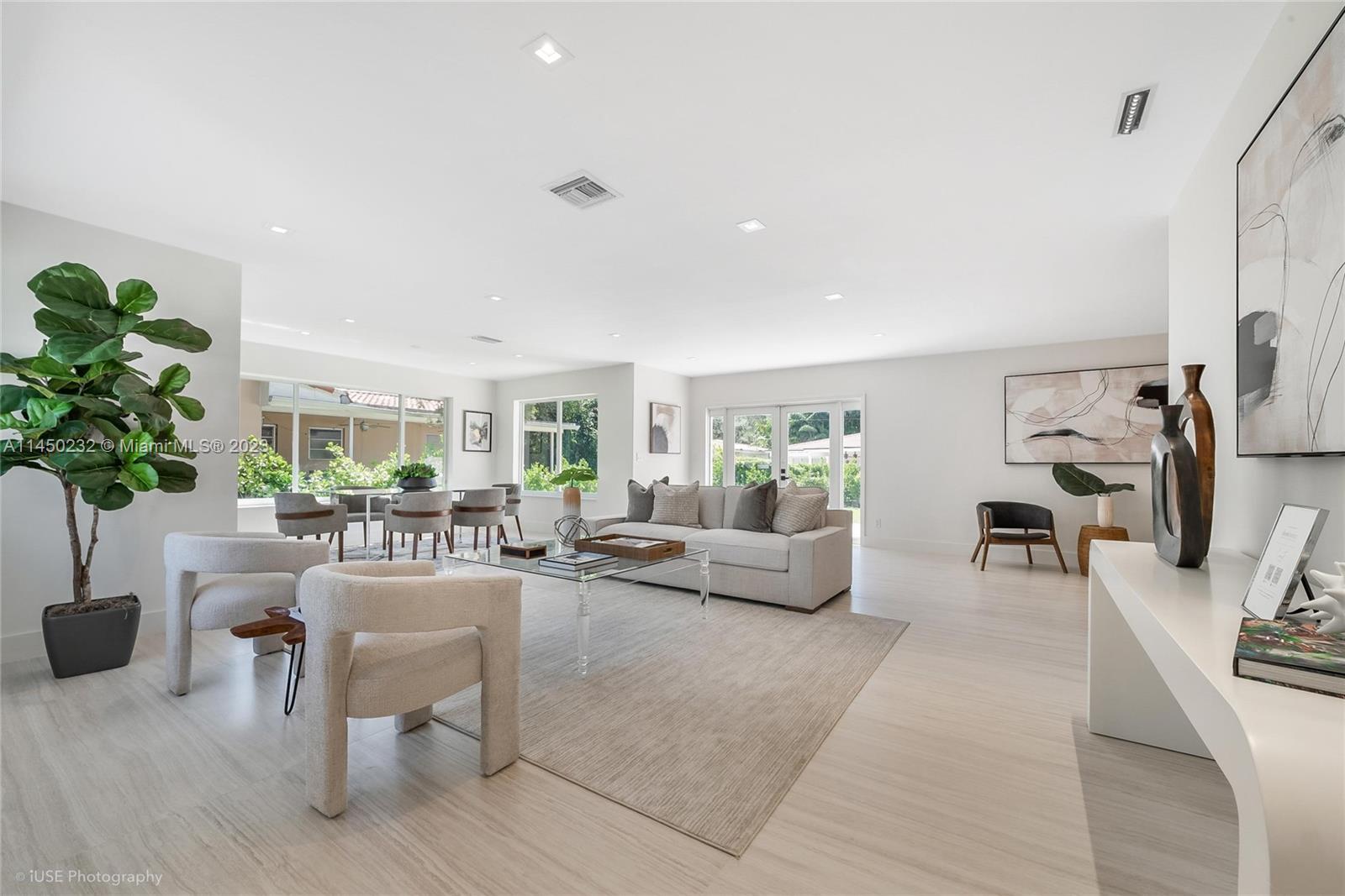 CORAL GABLES RIVIERA SEC - Residential