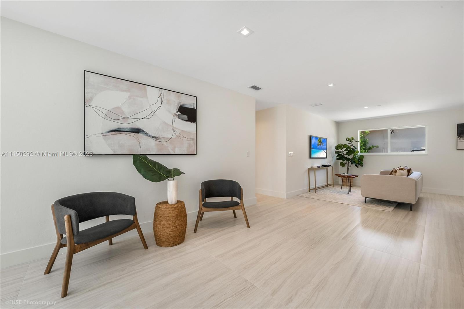 CORAL GABLES RIVIERA SEC - Residential