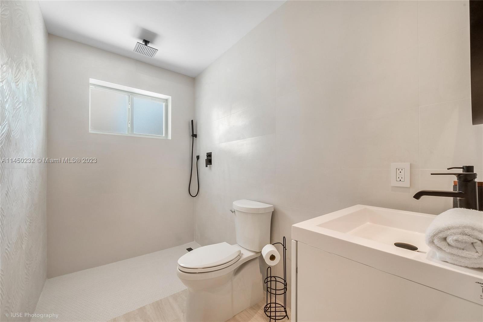 CORAL GABLES RIVIERA SEC - Residential