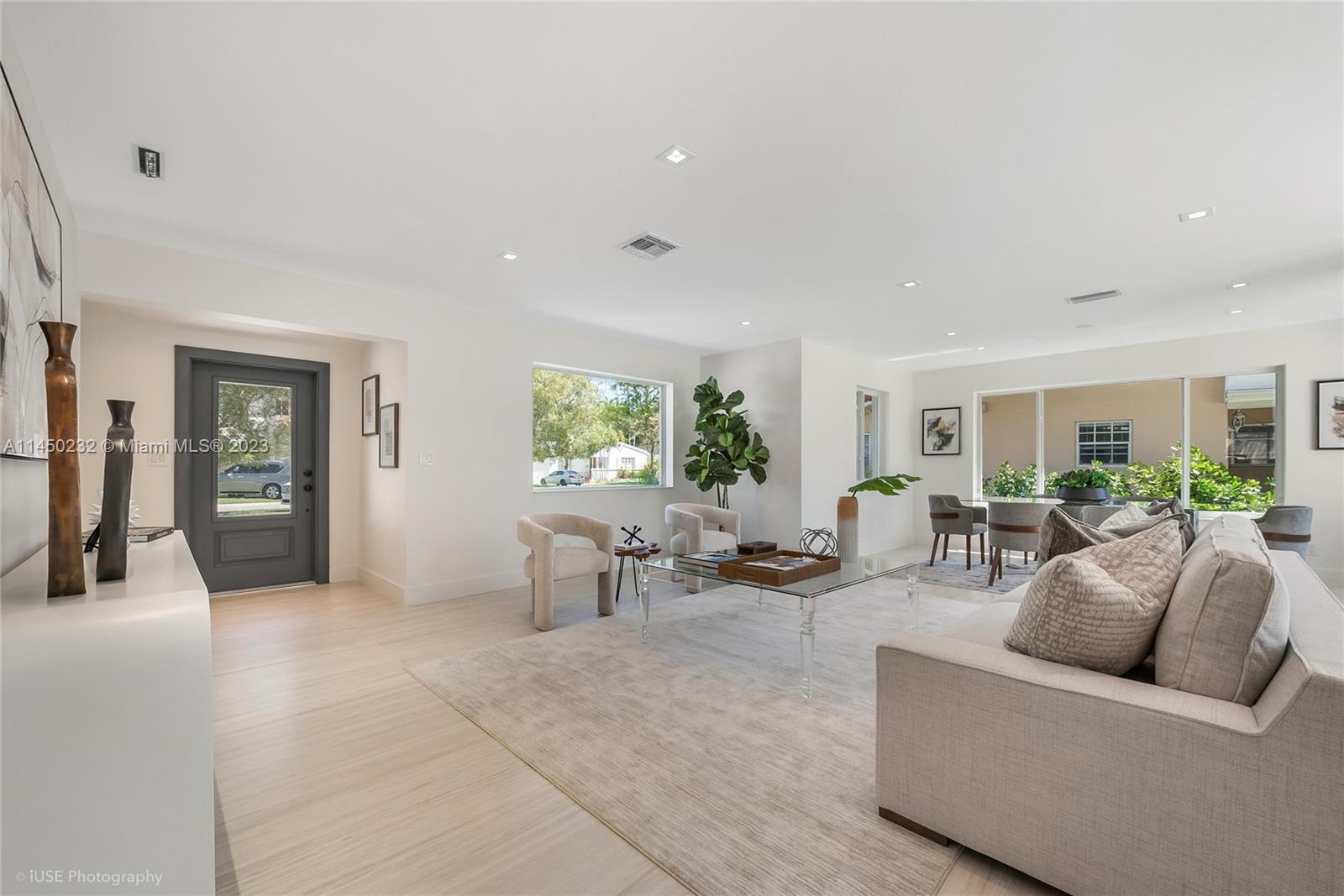 CORAL GABLES RIVIERA SEC - Residential