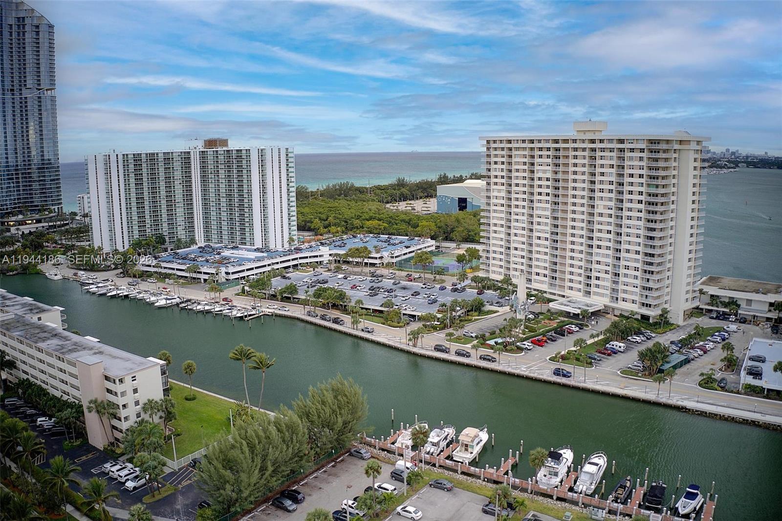 ARLEN HOUSE CONDO - Residential