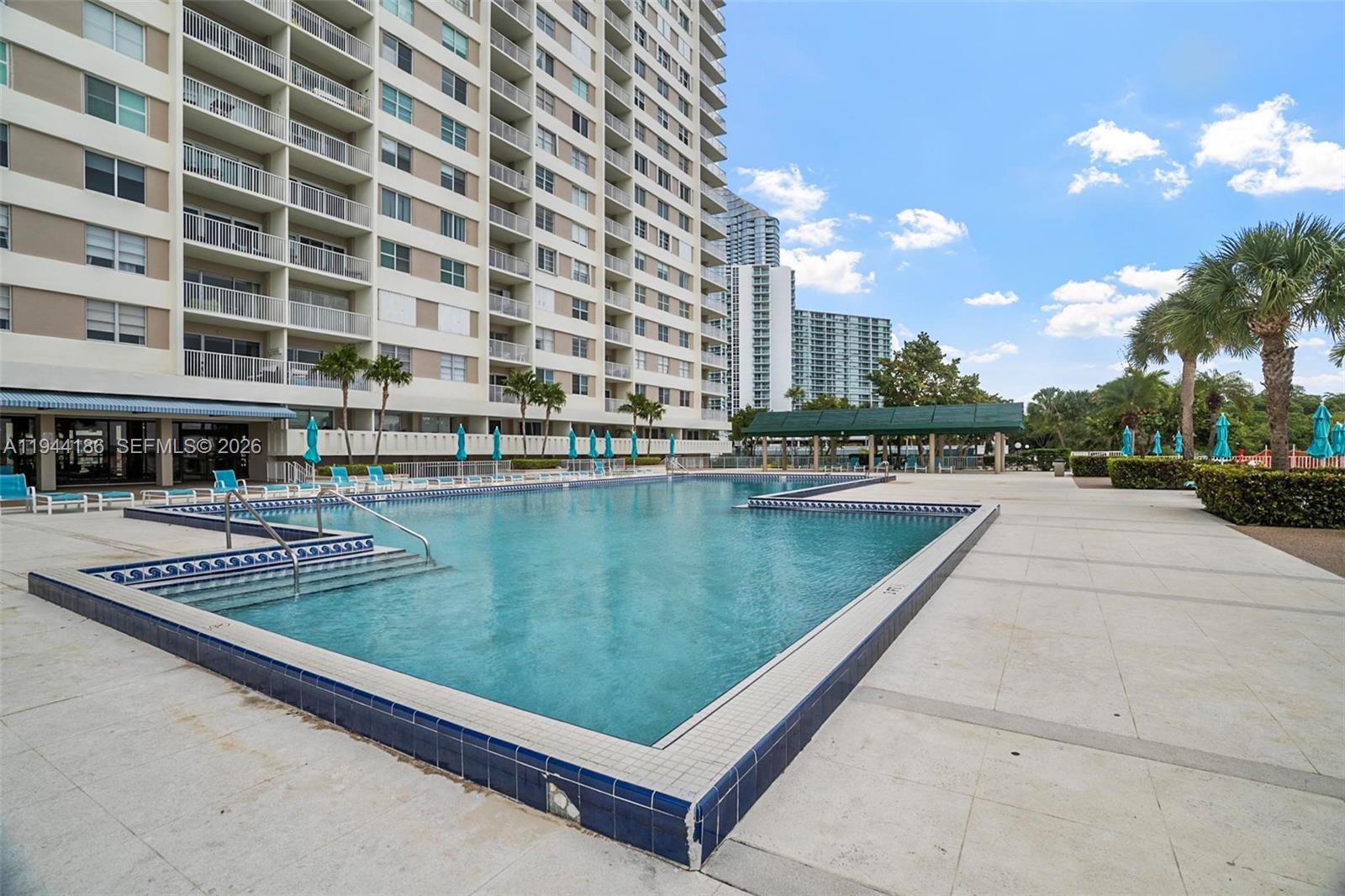ARLEN HOUSE CONDO - Residential