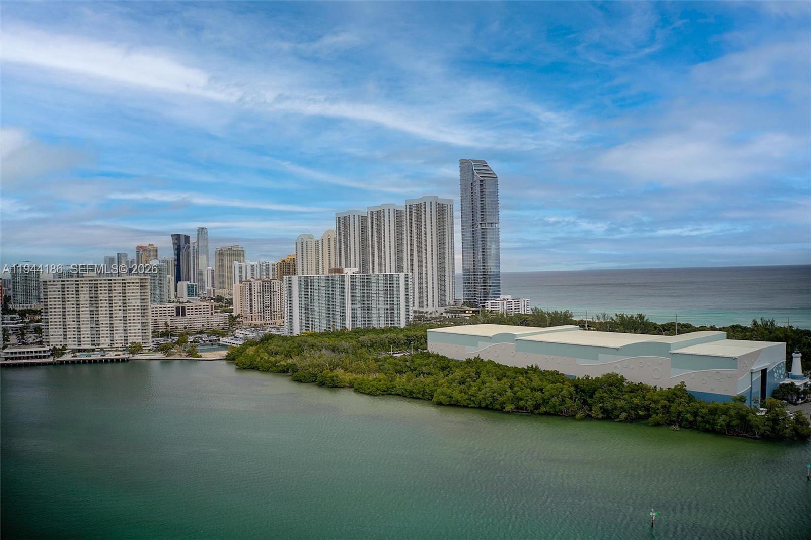 ARLEN HOUSE CONDO - Residential