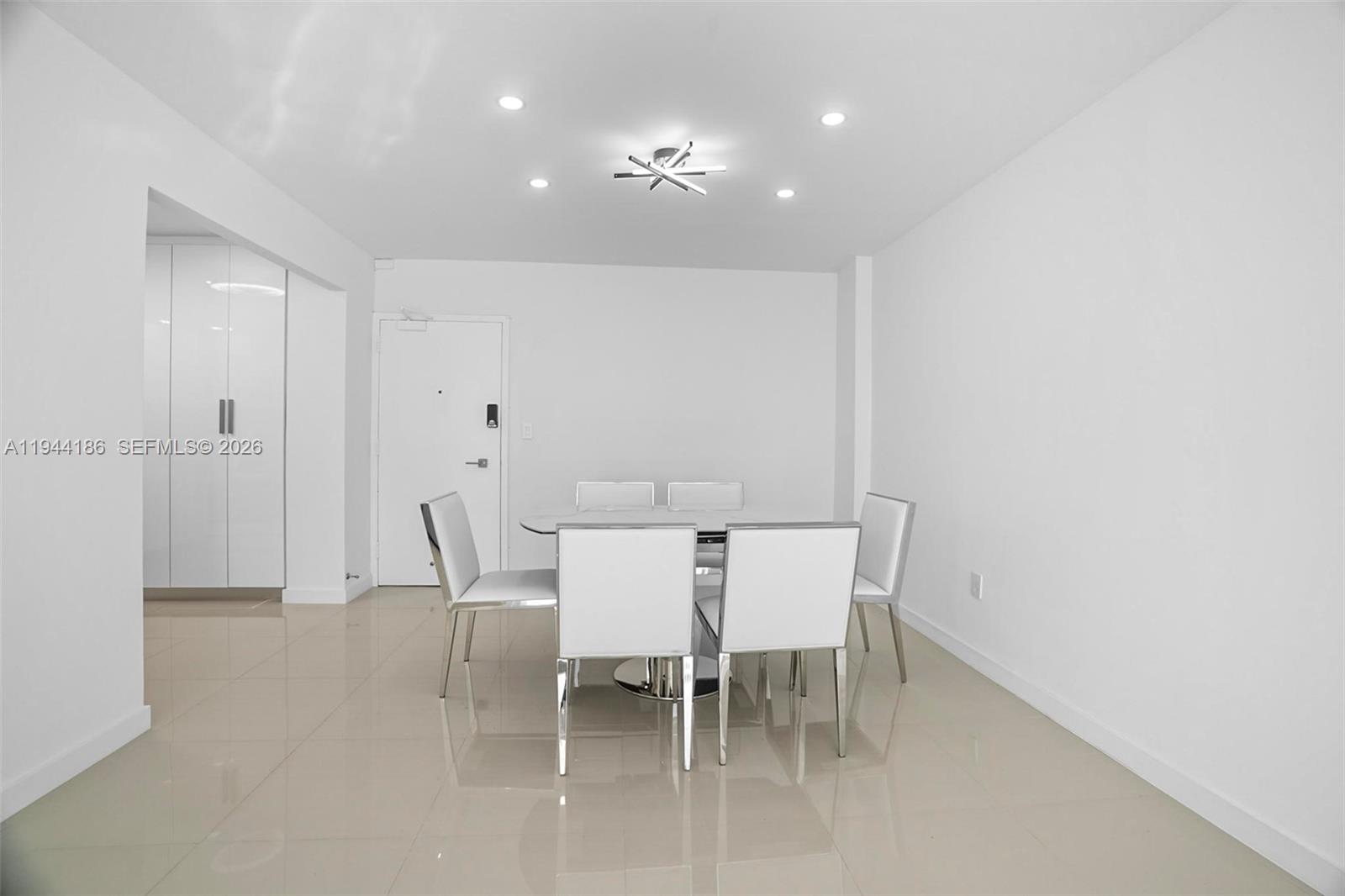 ARLEN HOUSE CONDO - Residential