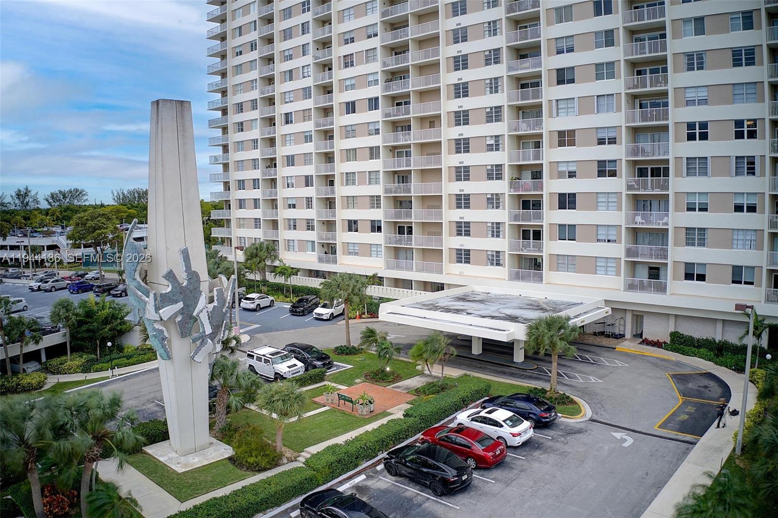 ARLEN HOUSE CONDO - Residential