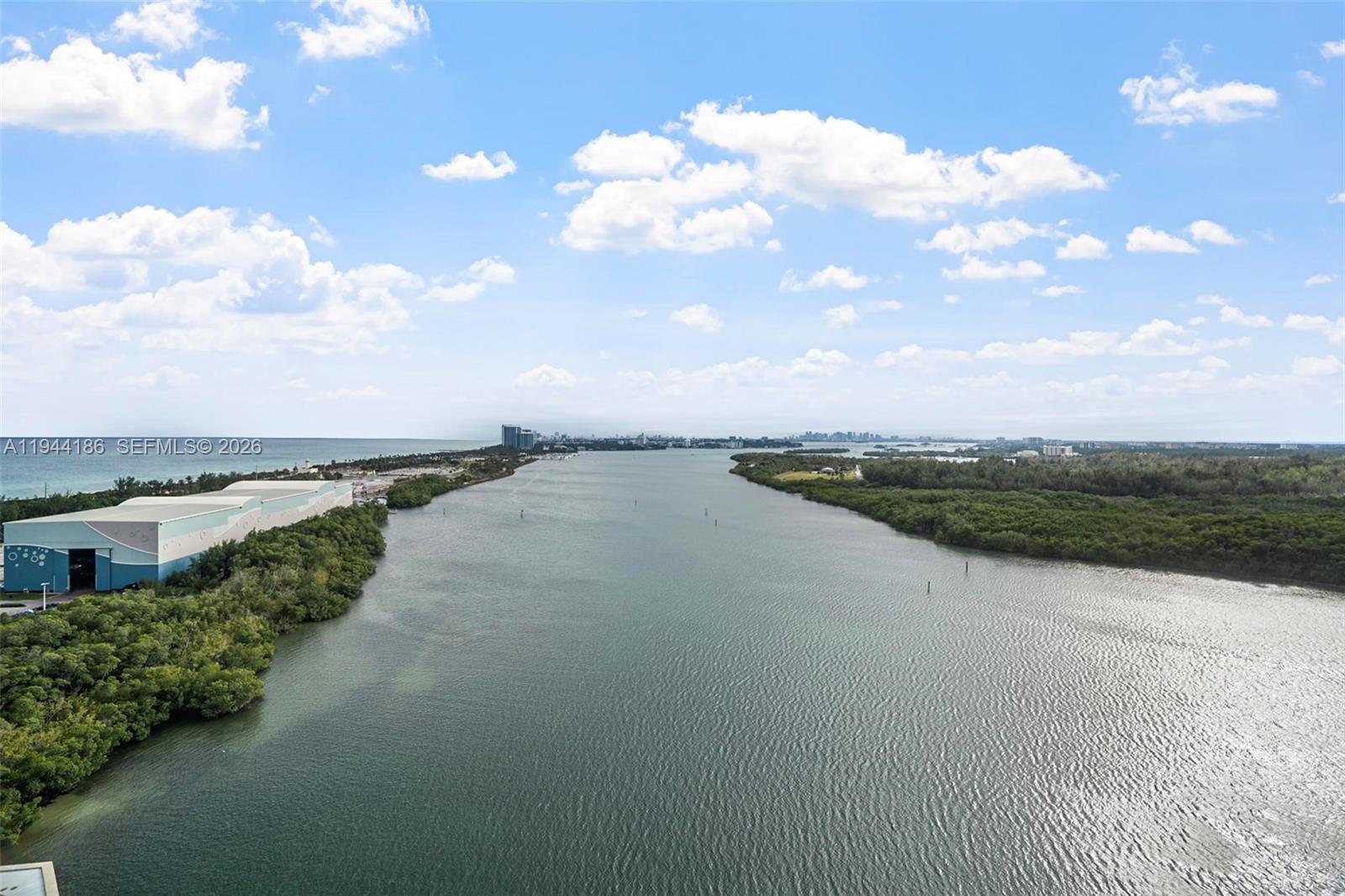 ARLEN HOUSE CONDO - Residential