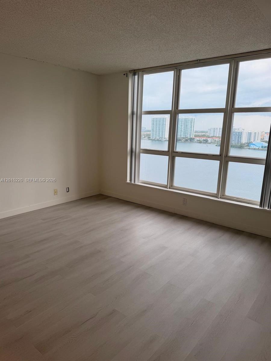 MYSTIC POINTE CONDO NO TH - Residential Lease