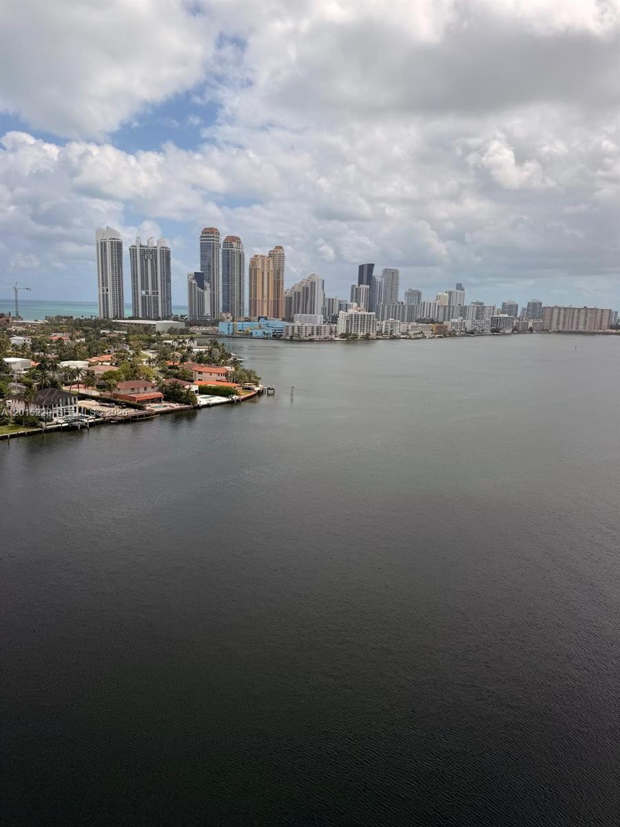 MYSTIC POINTE CONDO NO TH - Residential Lease