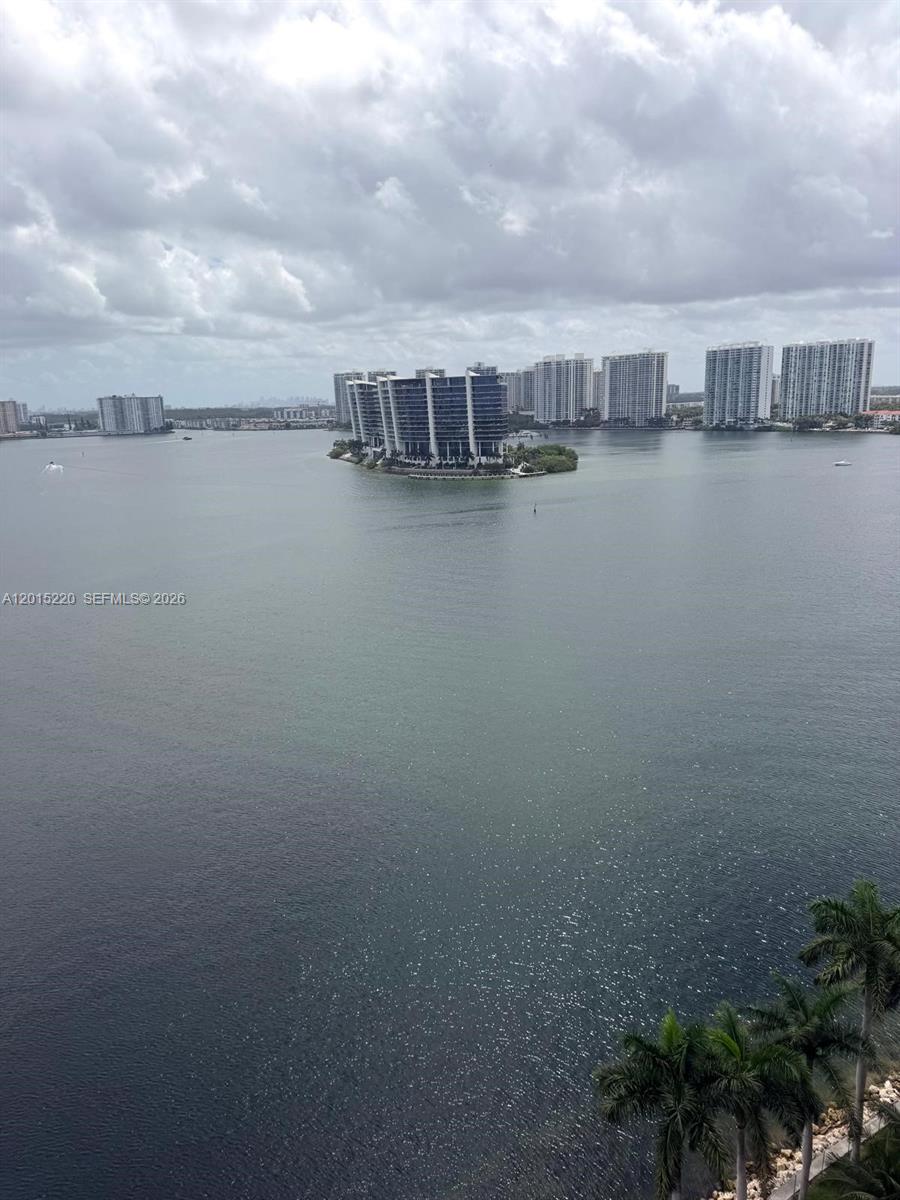 MYSTIC POINTE CONDO NO TH - Residential Lease