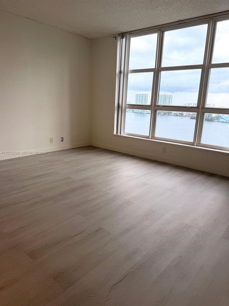 MYSTIC POINTE CONDO NO TH - Residential Lease
