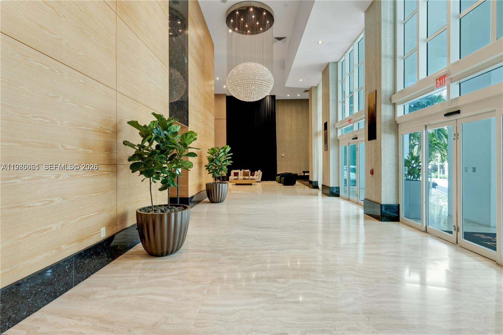 THE PLAZA 901 BRICKELL CO - Residential