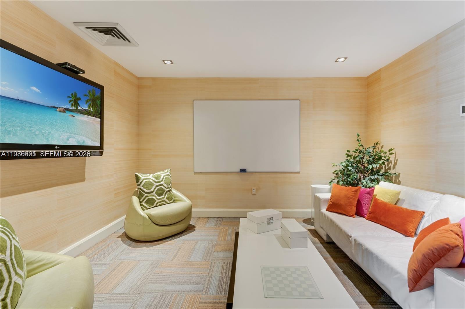 THE PLAZA 901 BRICKELL CO - Residential