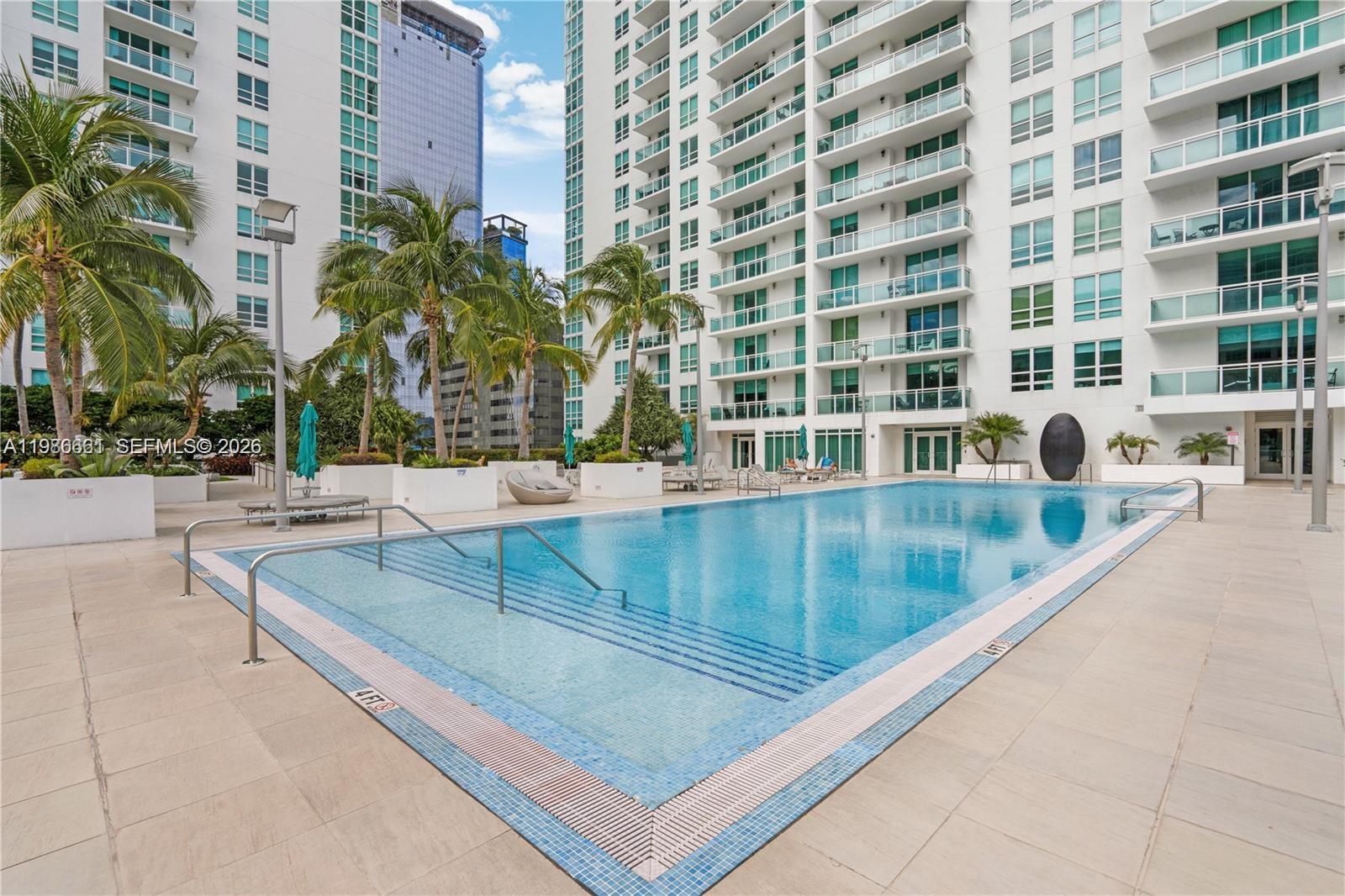 THE PLAZA 901 BRICKELL CO - Residential