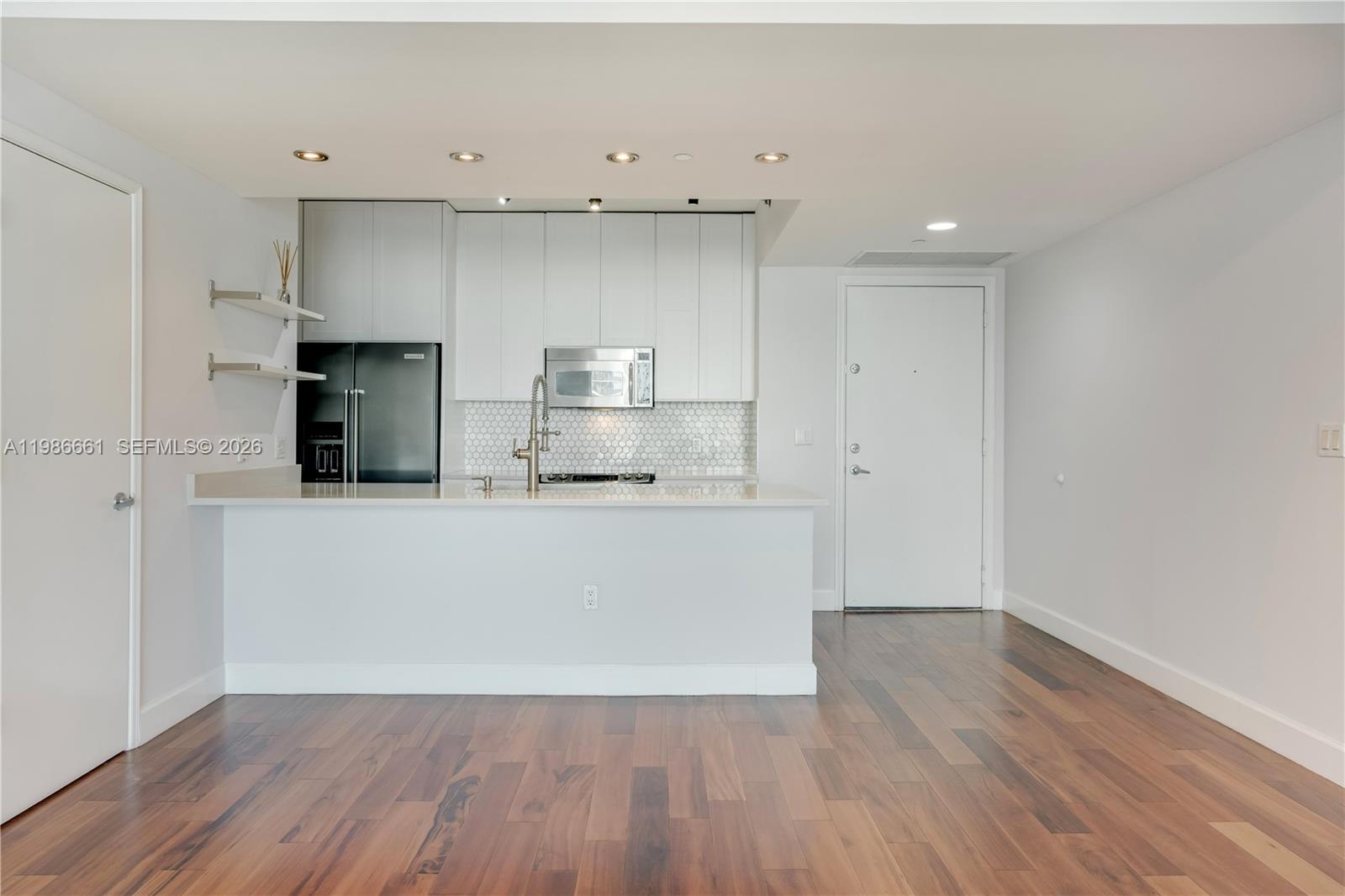 THE PLAZA 901 BRICKELL CO - Residential