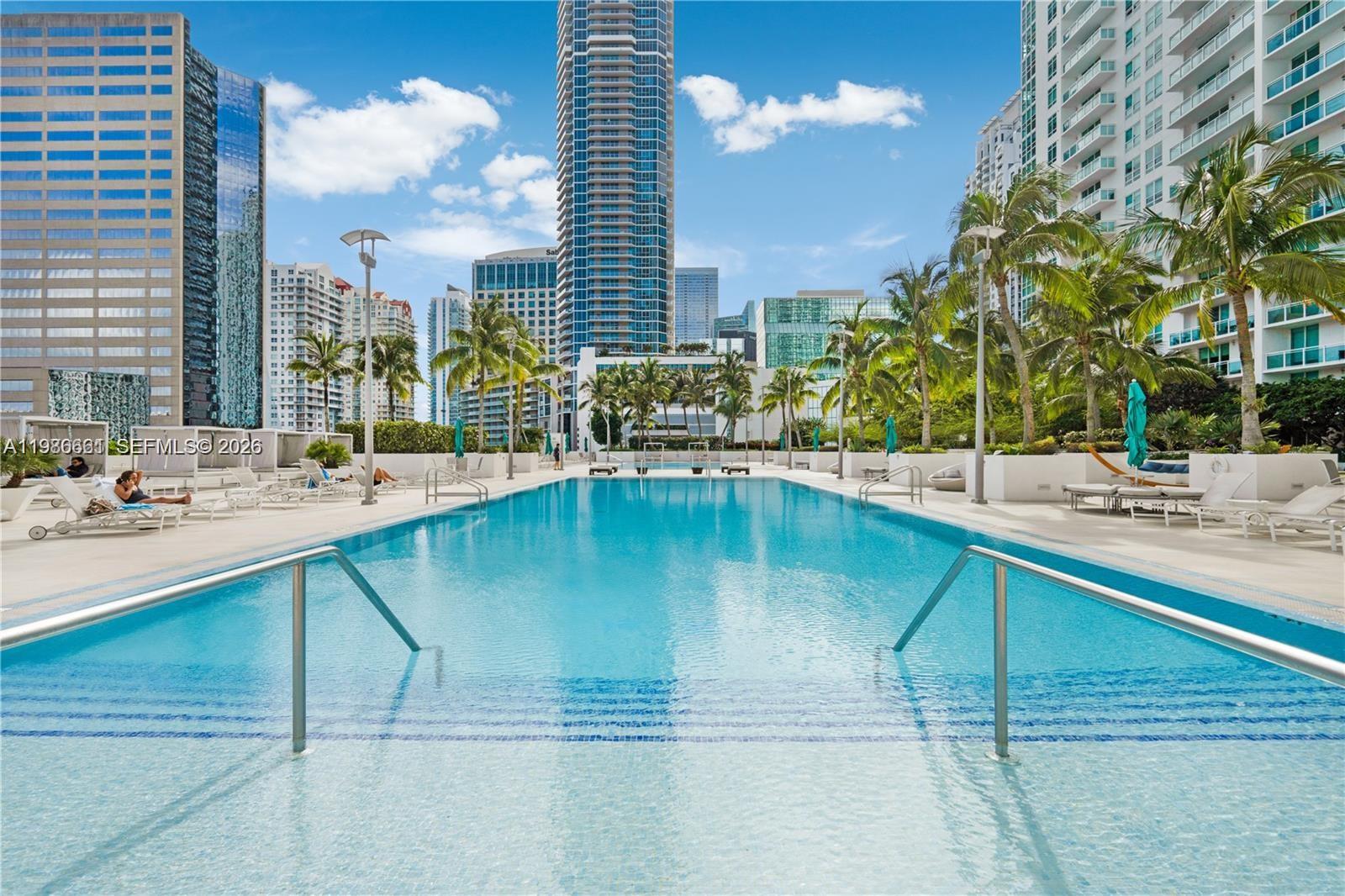 THE PLAZA 901 BRICKELL CO - Residential